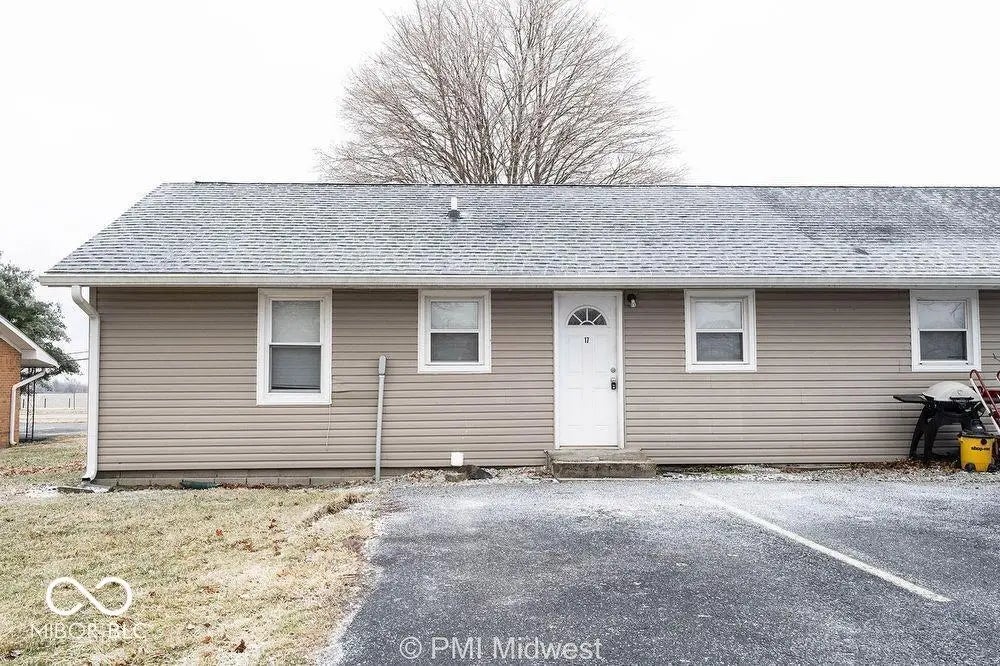 Photo of 4881 S 300 W 8 New Palestine, IN 46163