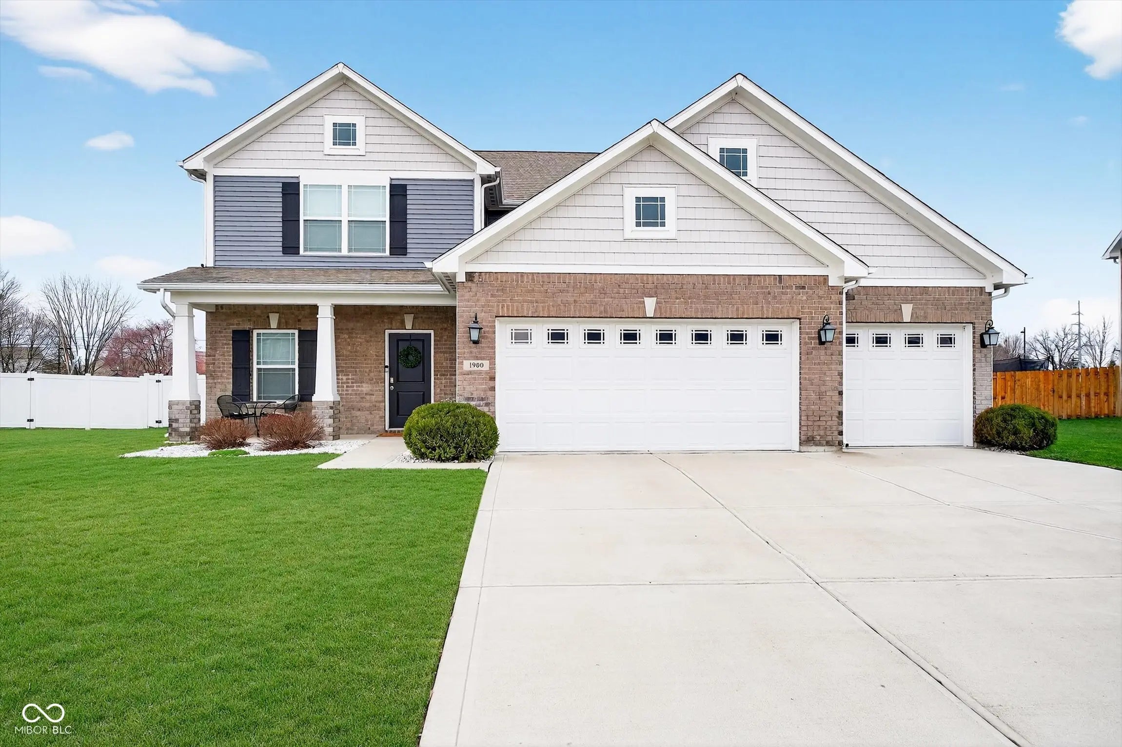 Photo of 1900 Doncaster Drive Avon, IN 46123