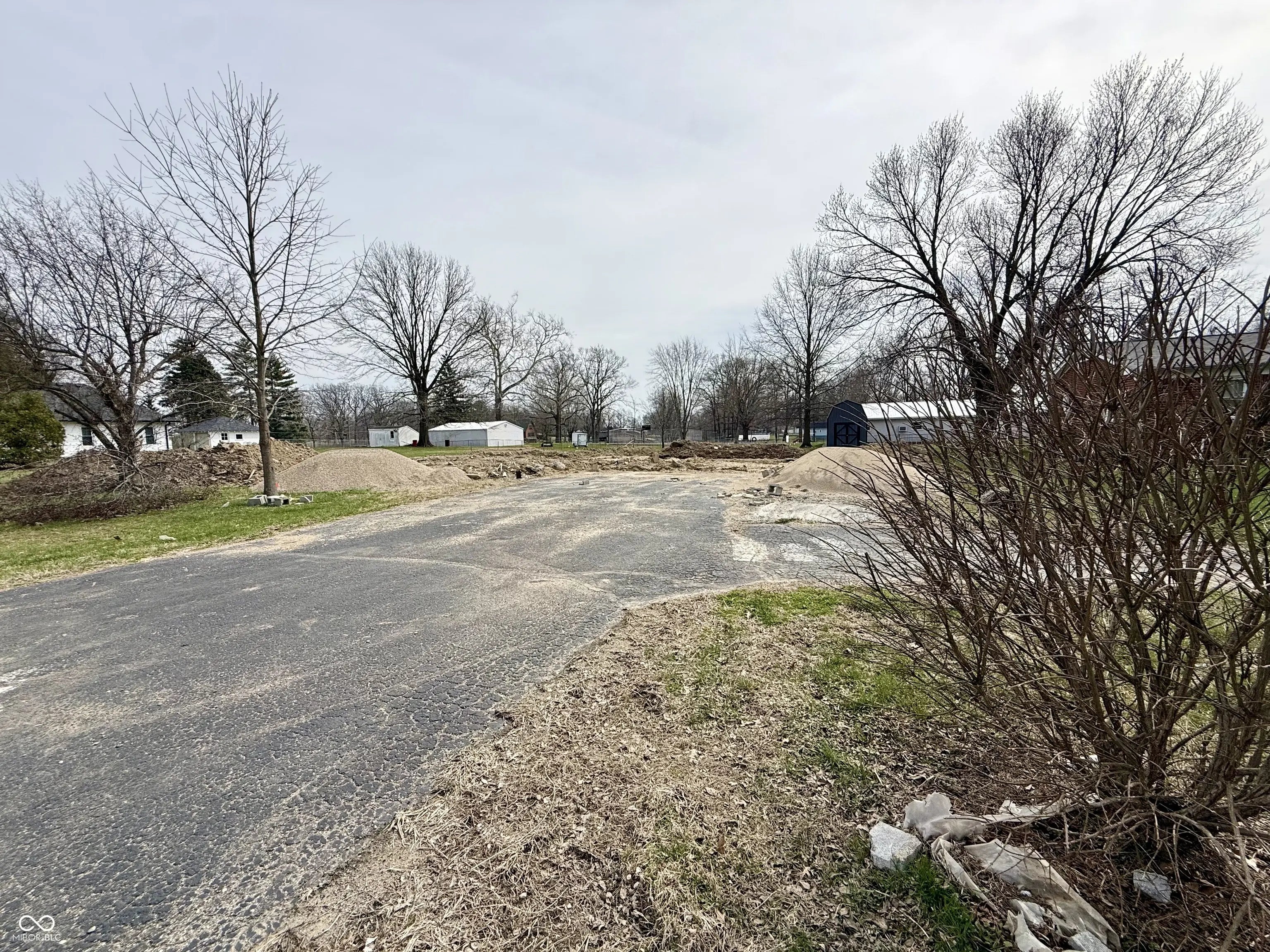 Photo of 2673 W Lake Drive Greenfield, IN 46140