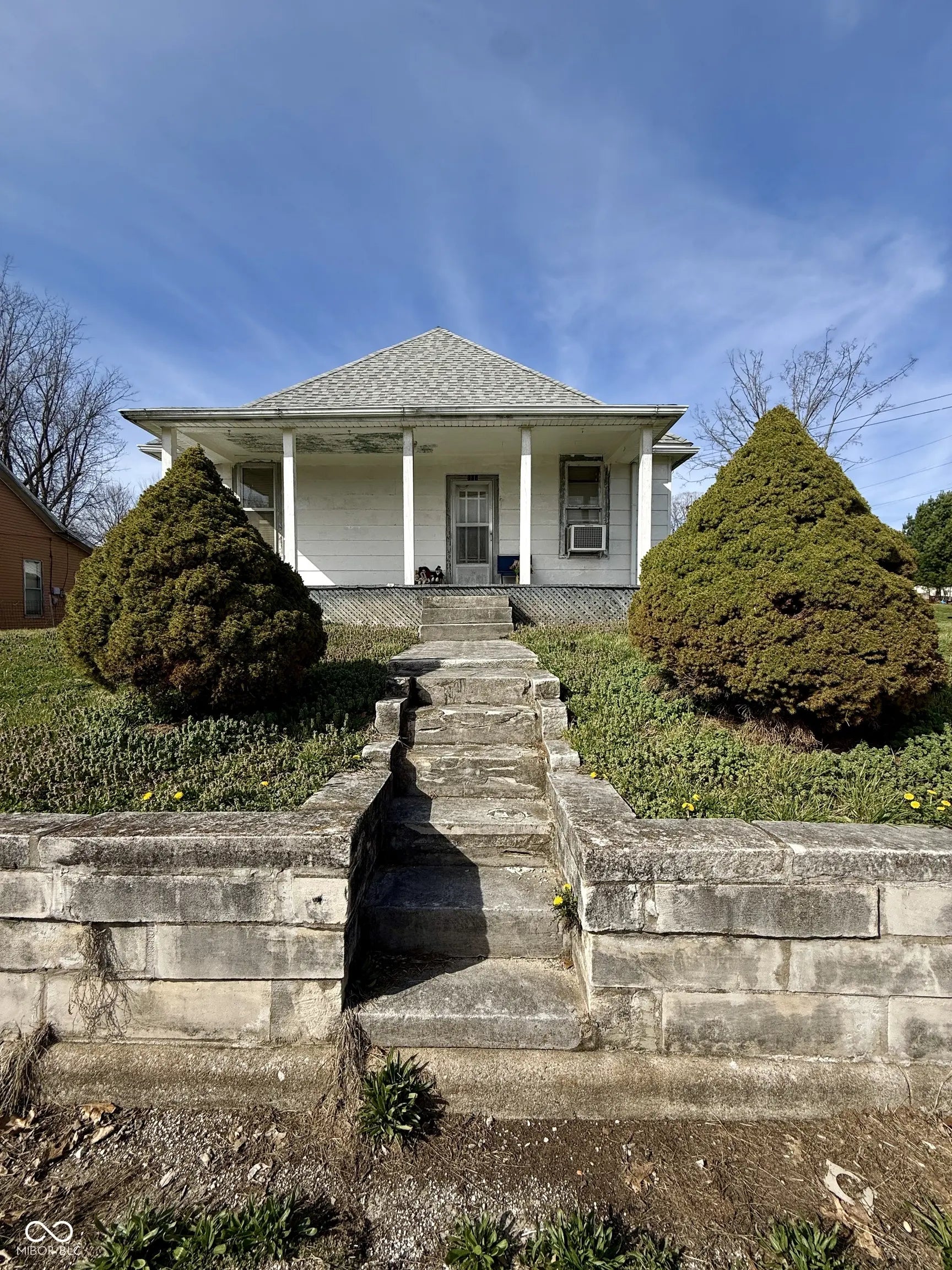 Photo of 305 6th Street Oolitic, IN 47451