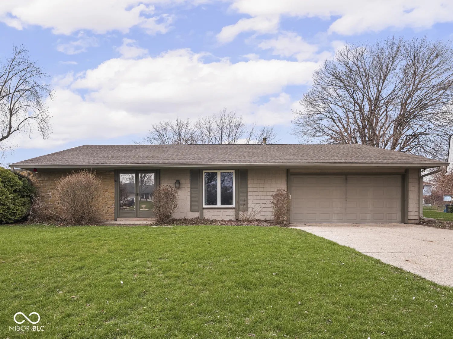 1746 Forsythia Drive, Indianapolis