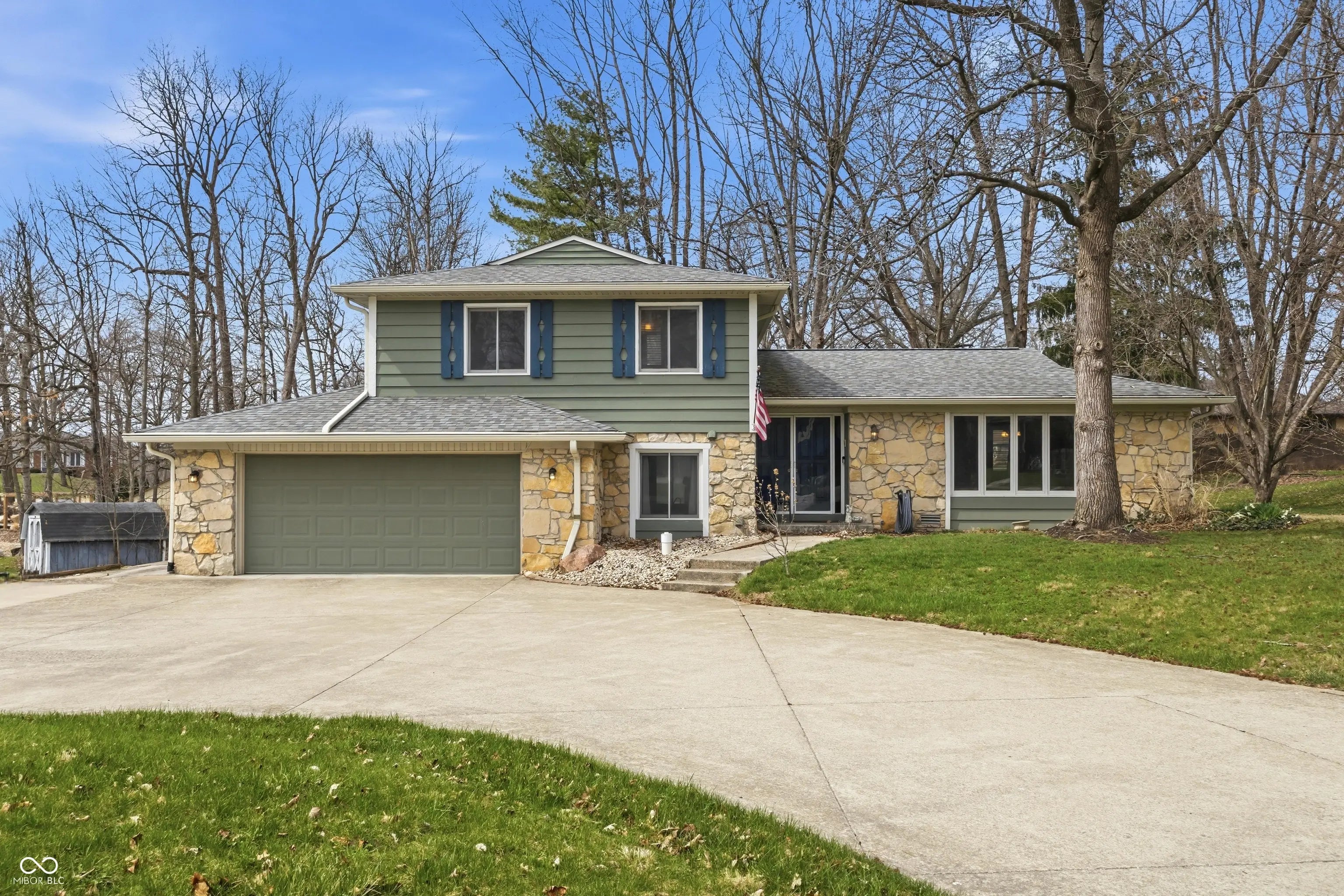 302 Maple Court, Greenfield