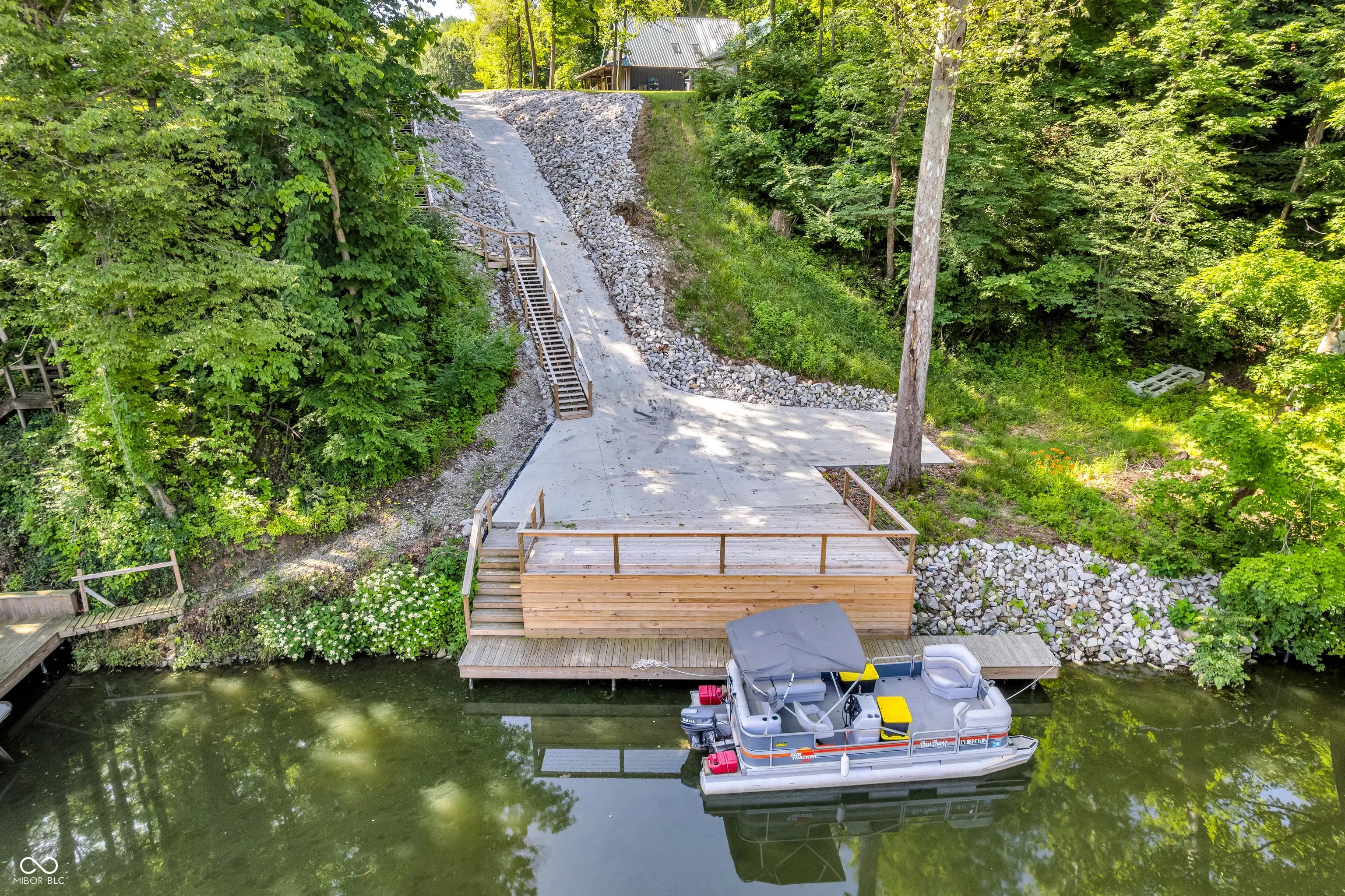 Photo of 656 Jefferson Valley Coatesville, IN 46121