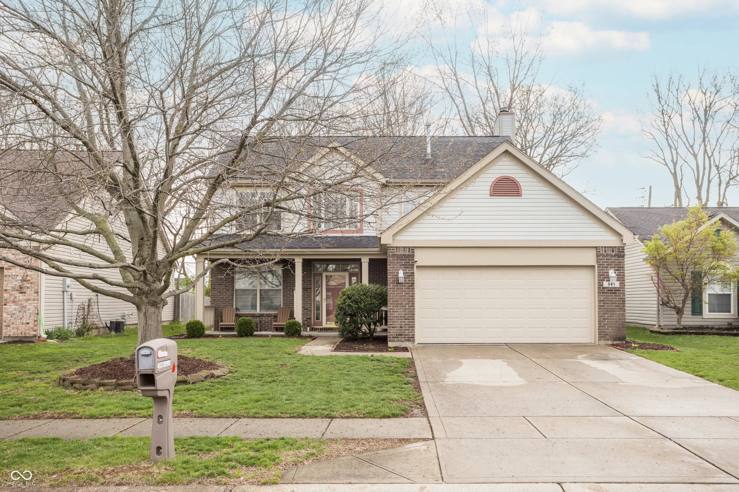 Photo of 541 Cahill Lane Indianapolis, IN 46214