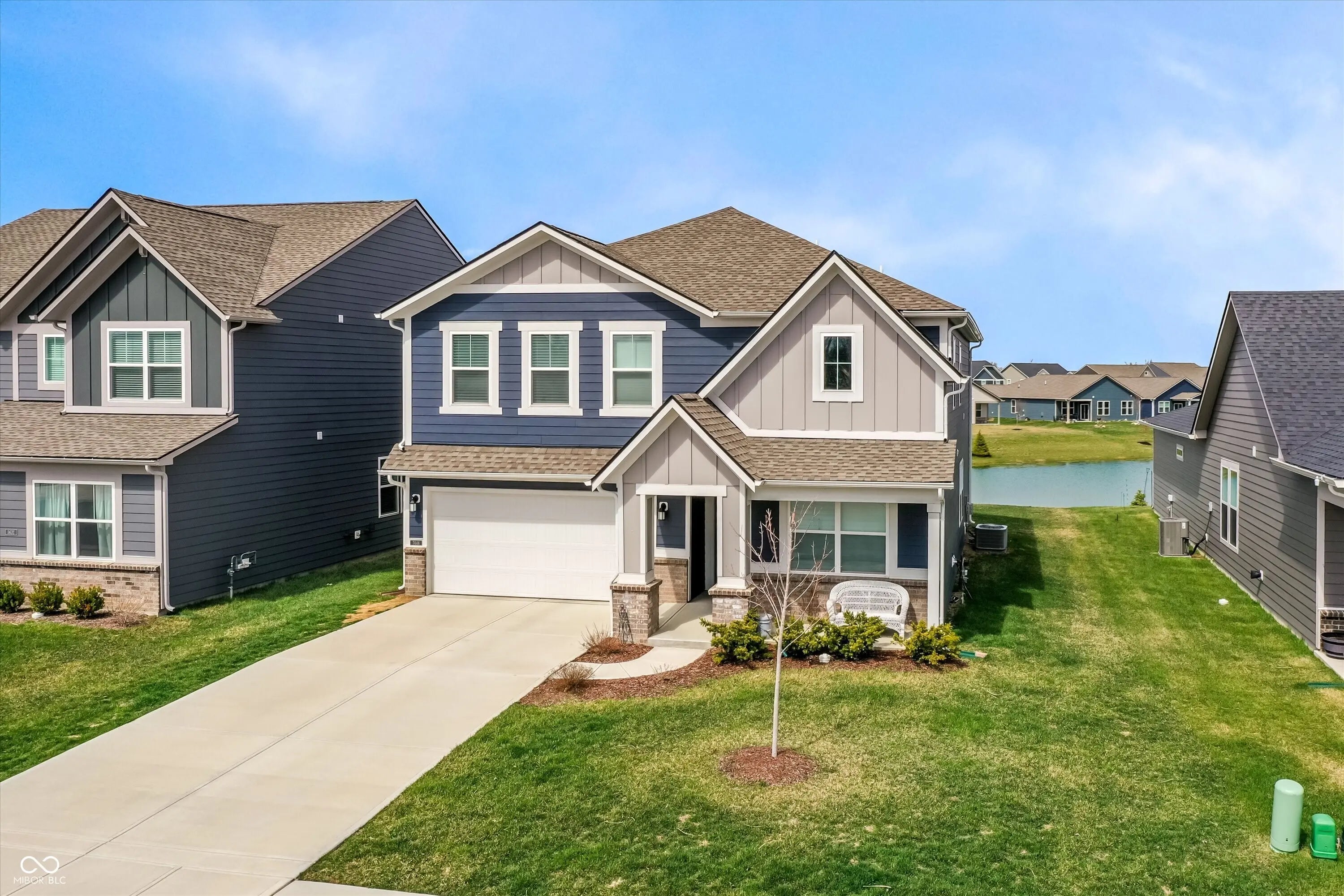 7446 Legends Way, Whitestown