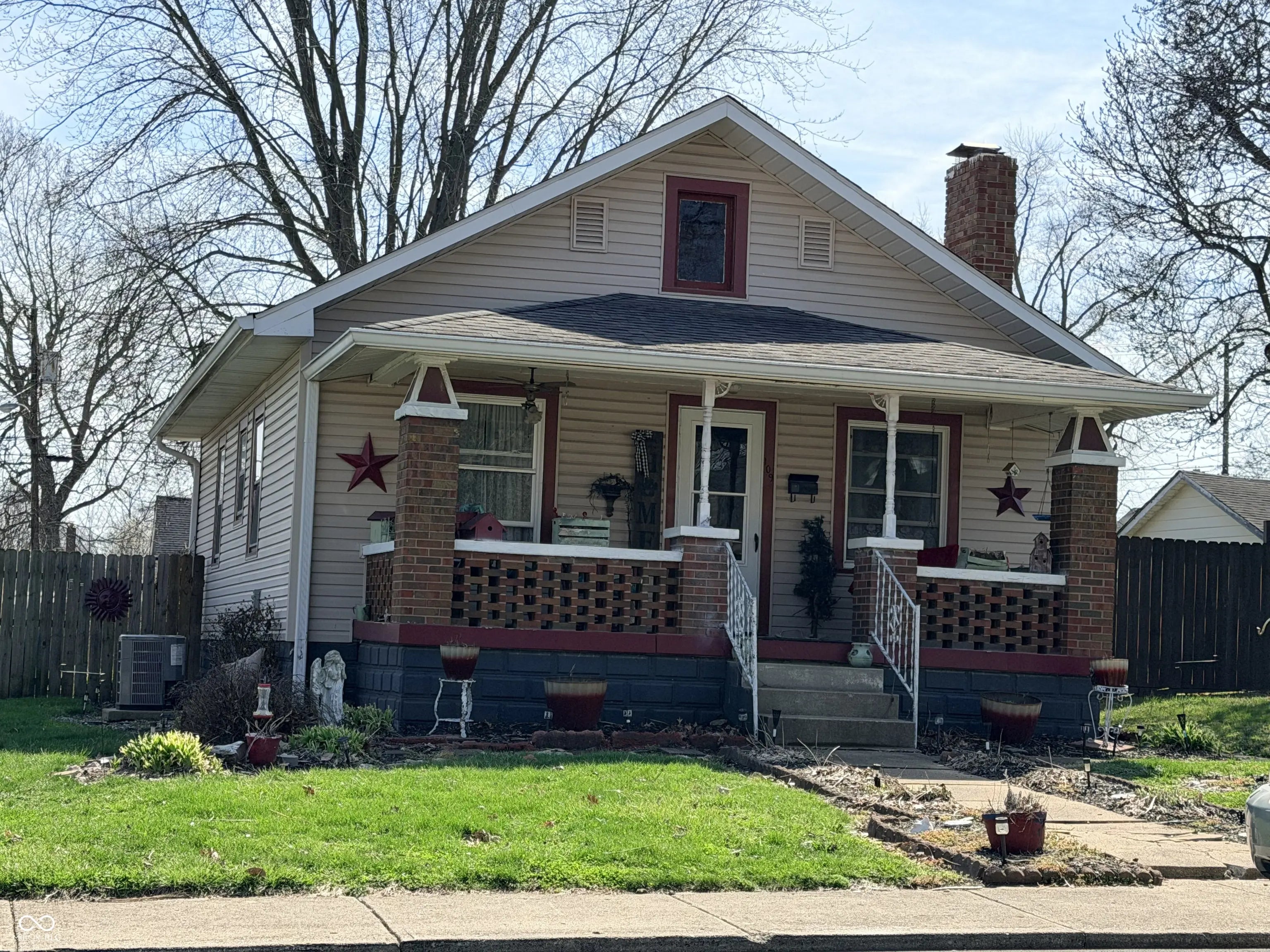 109 E Washington Street, Mooresville