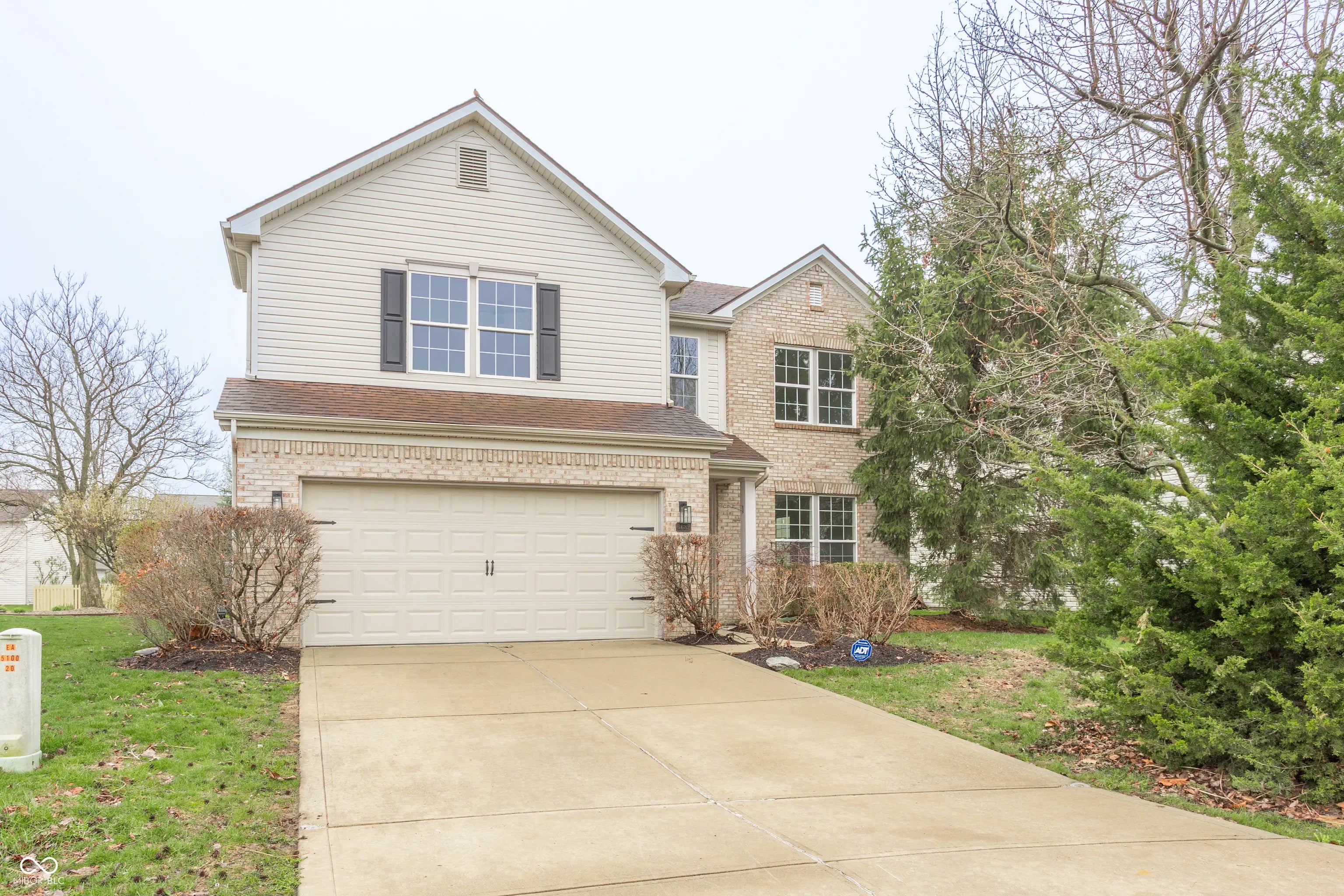 Photo of 6682 Amherst Way Zionsville, IN 46077