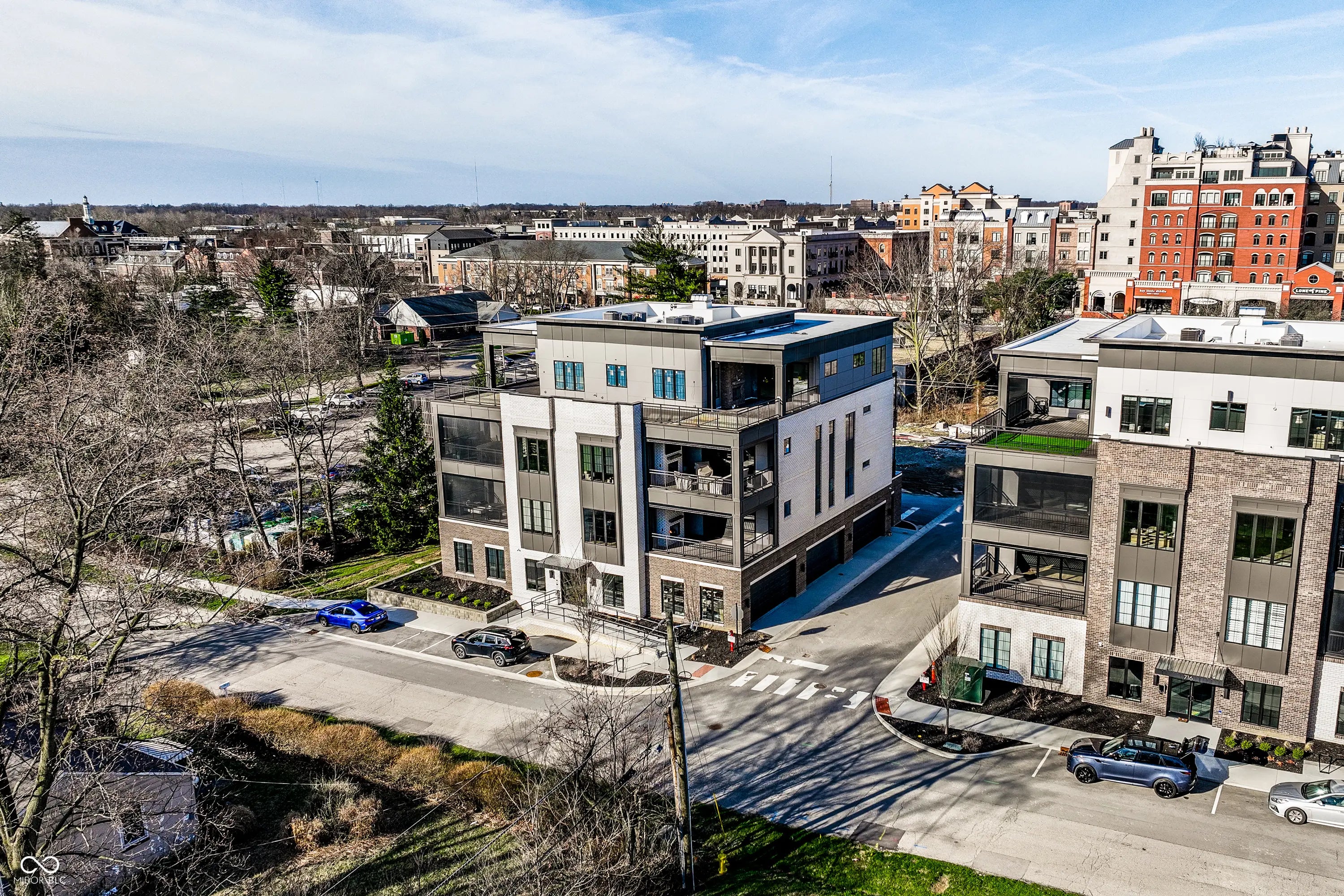 Photo of 728 Pawnee Road 2n Carmel, IN 46032