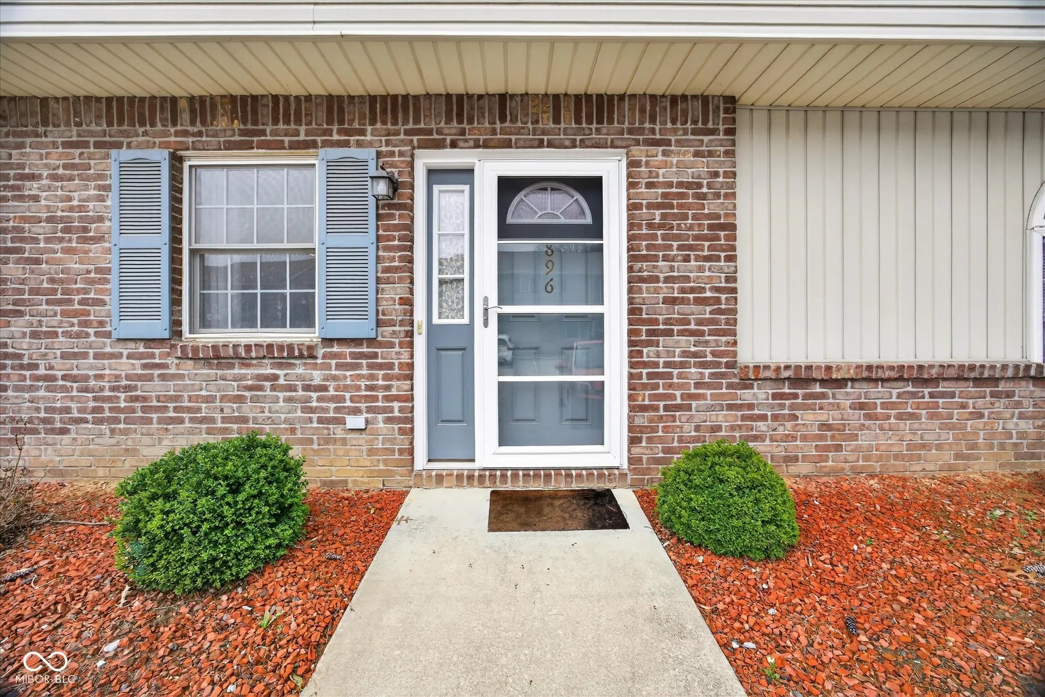 896 E Sherwood Hills Drive, Bloomington