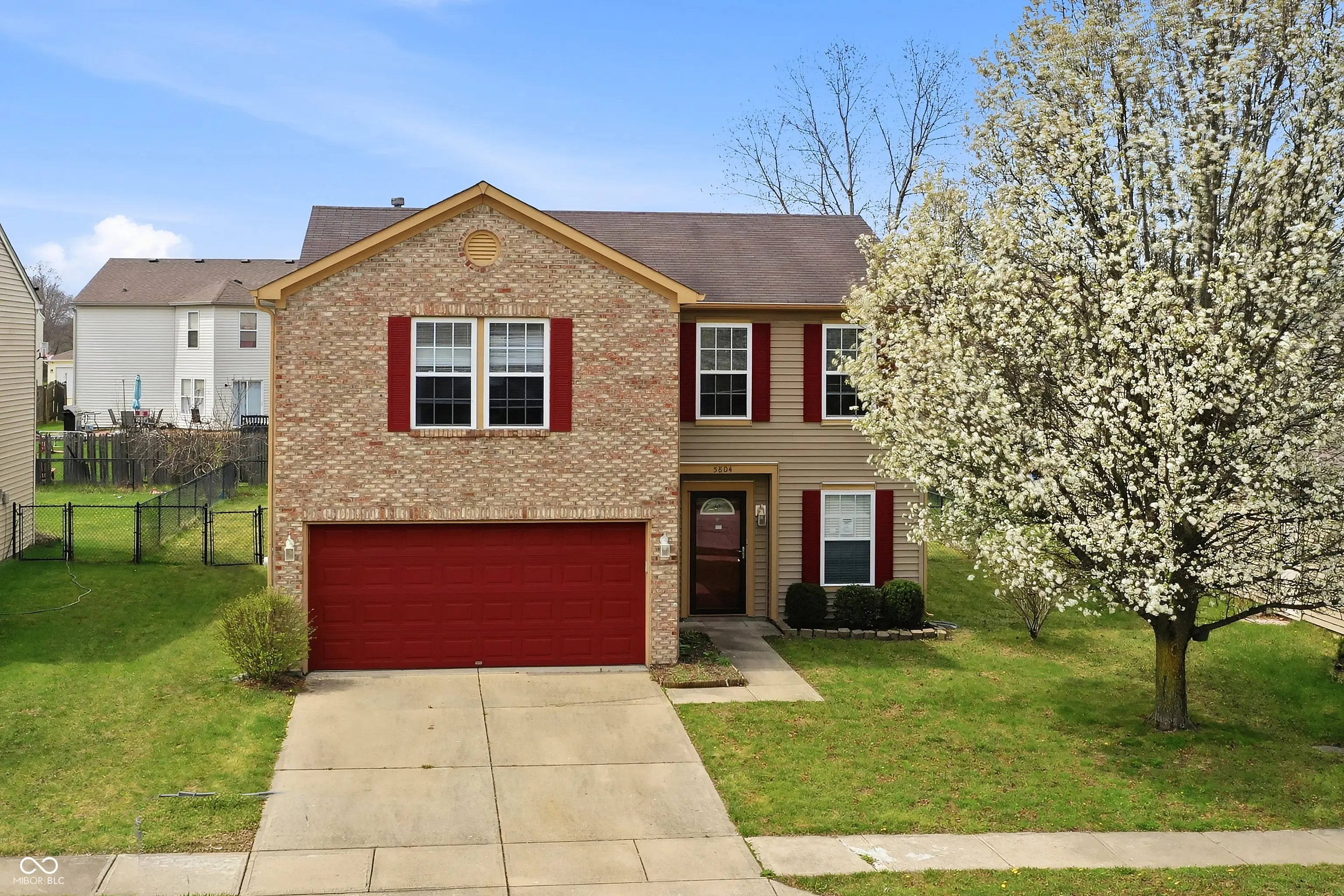 5804 Grassy Bank Drive, Indianapolis