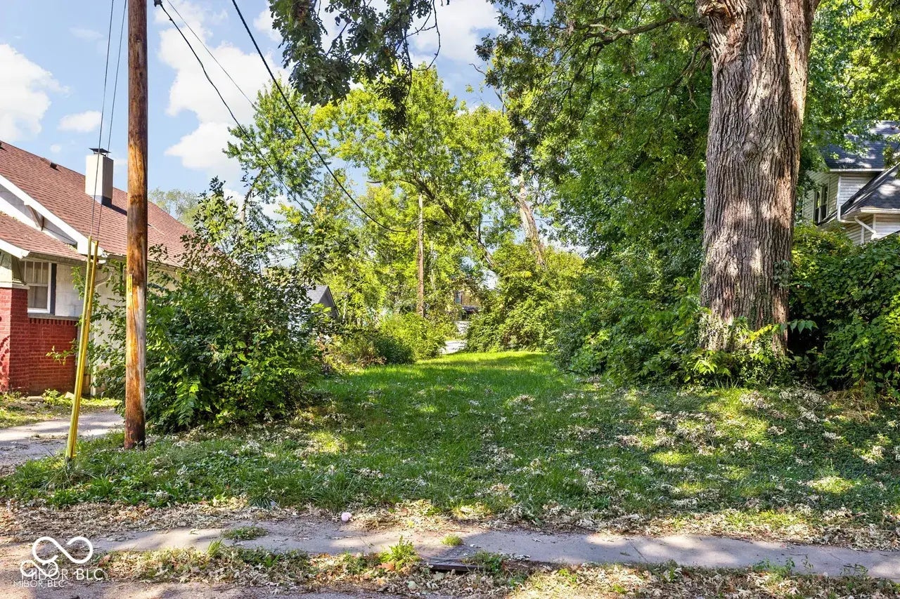 Photo of 2304 Coyner Avenue Indianapolis, IN 46218