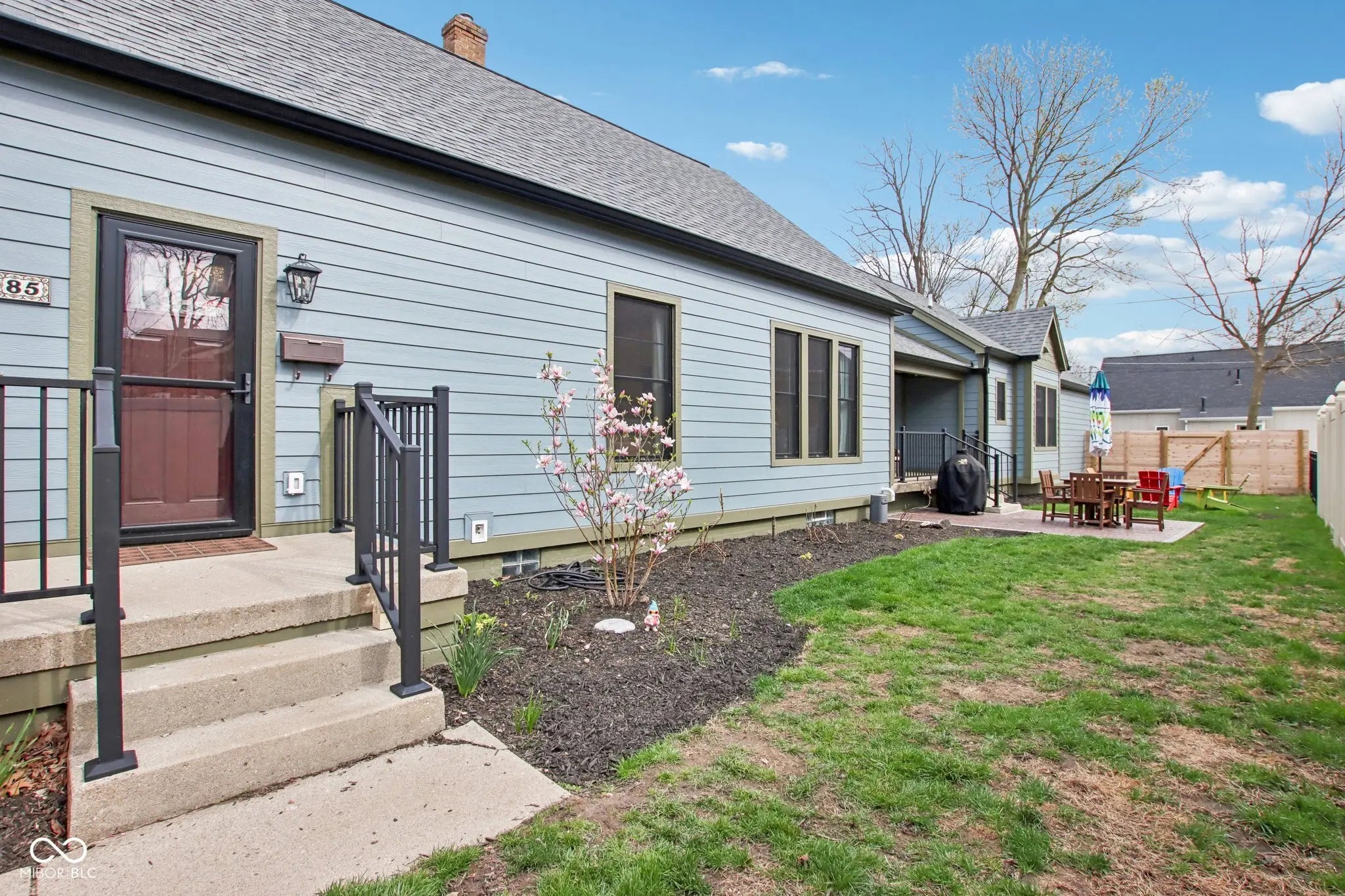 Photo of 85 E Poplar Street Zionsville, IN 46077