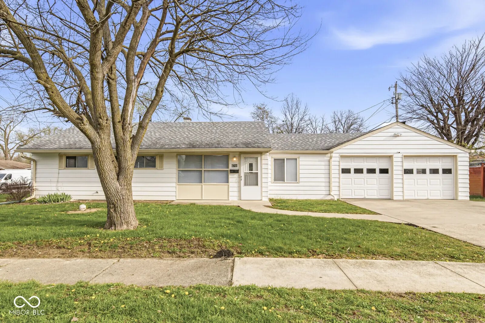6744 E 49th Street, Indianapolis