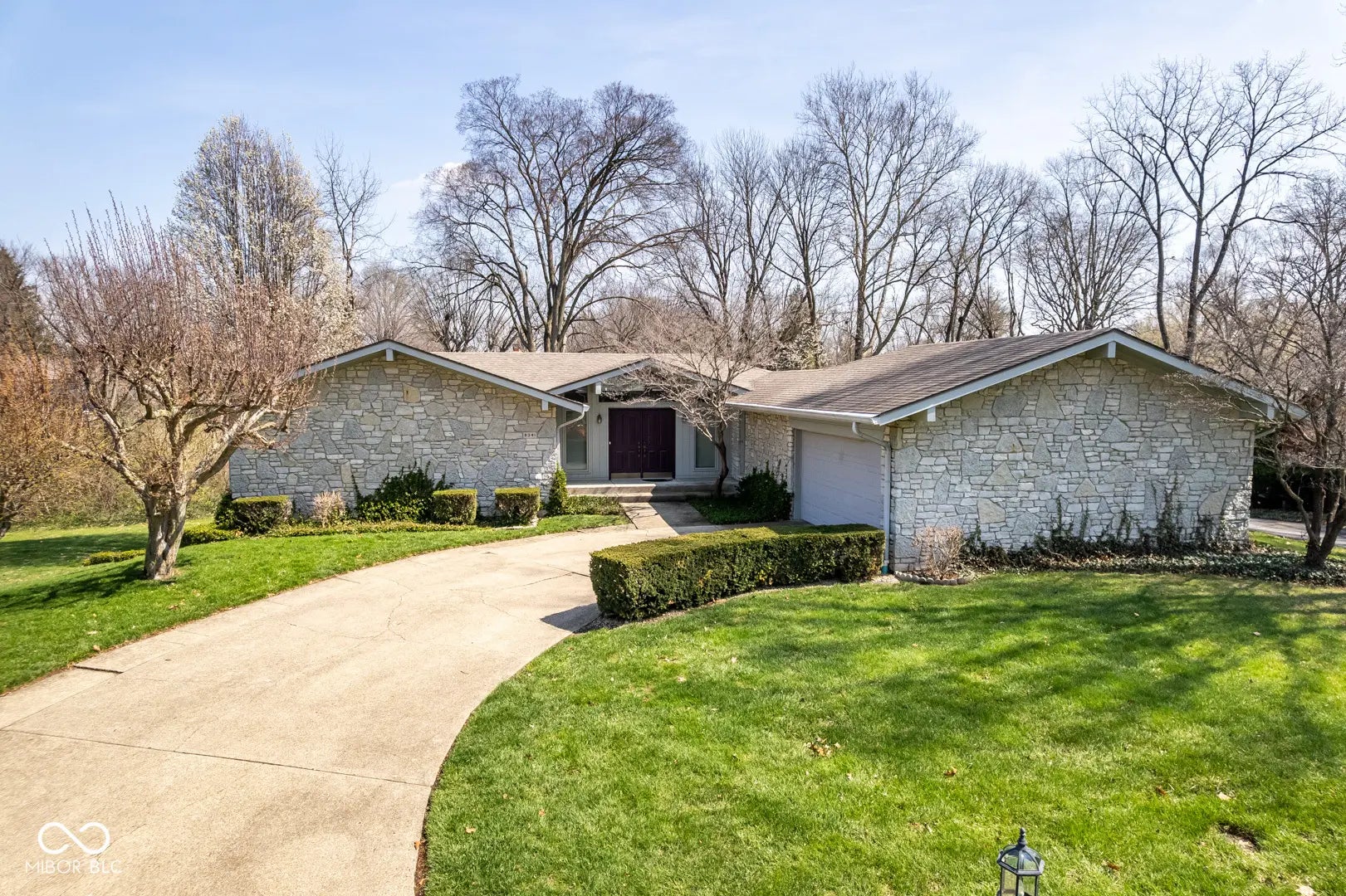 8341 Valley Estates Drive, Indianapolis