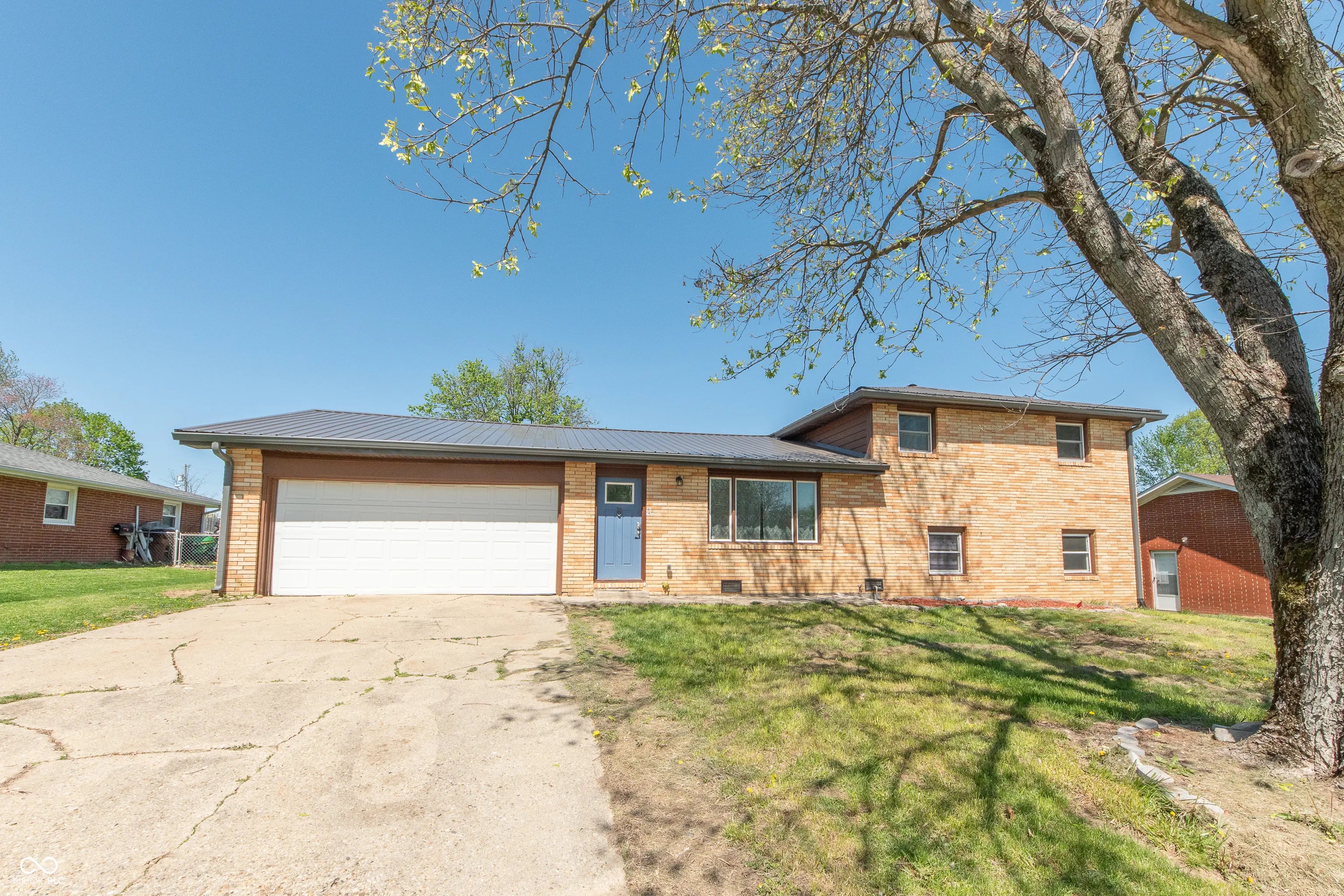 Photo of 9636 E Randal Street Columbus, IN 47203