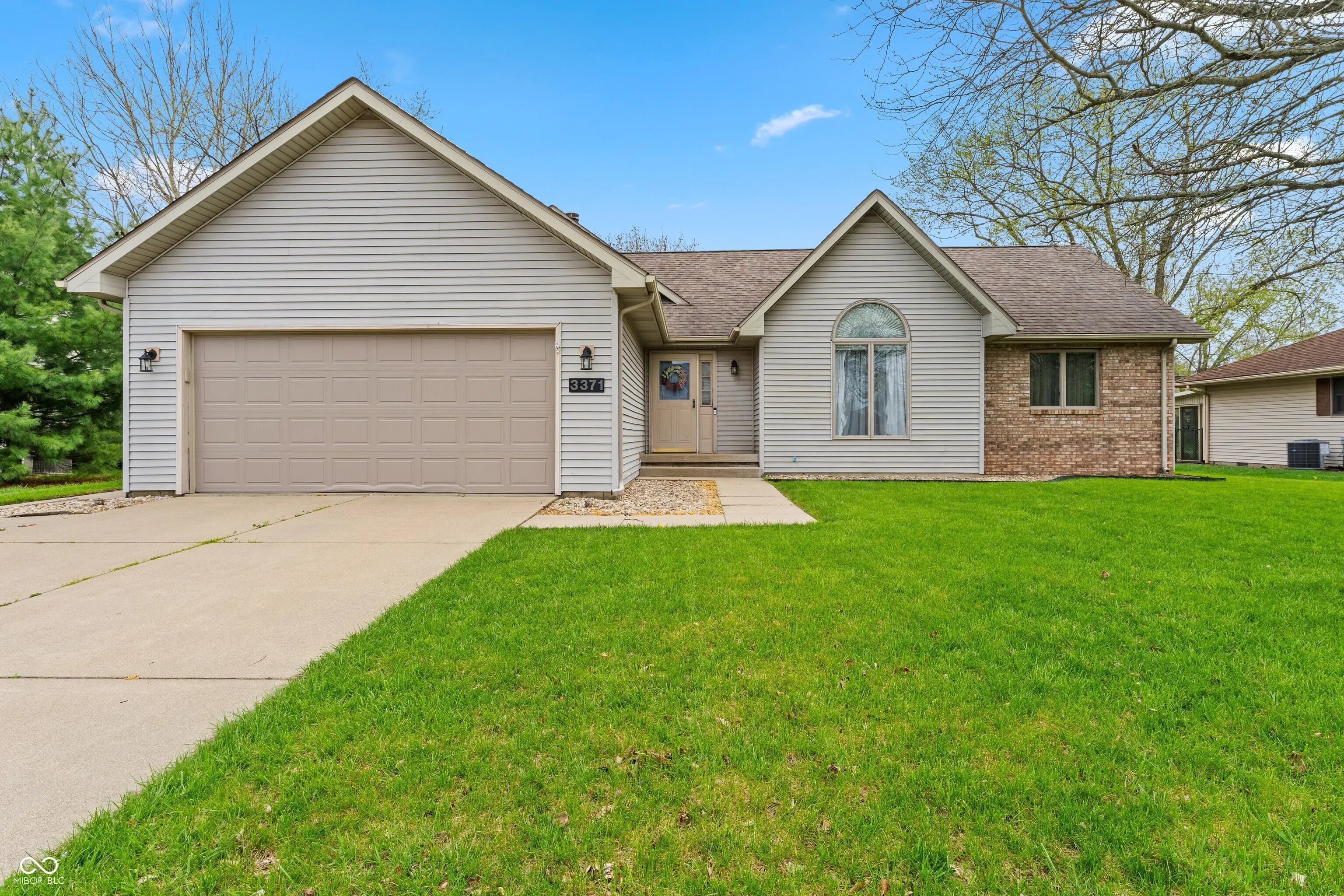 Photo of 3371 Briar Ridge Way Columbus, IN 47203