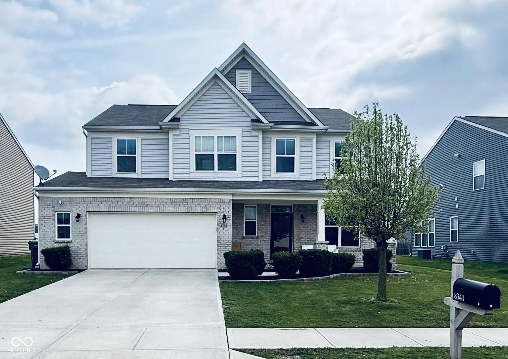 Photo of 8341 Welder Place Indianapolis, IN 46237