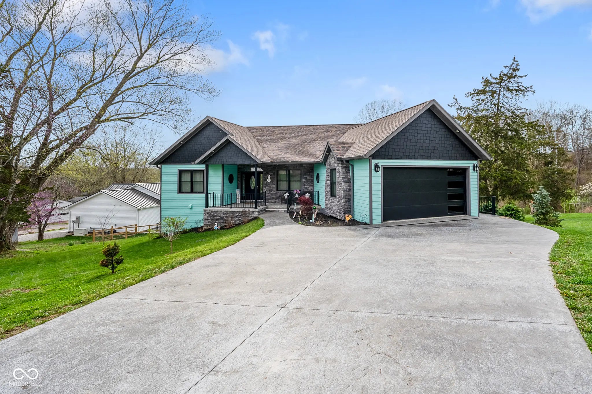 Photo of 220 N Jefferson Street Nashville, IN 47448