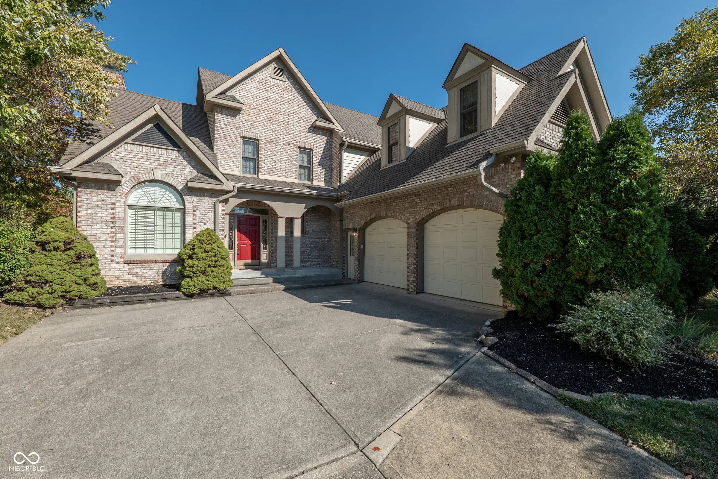 7489 Oakland Hills Drive, Indianapolis