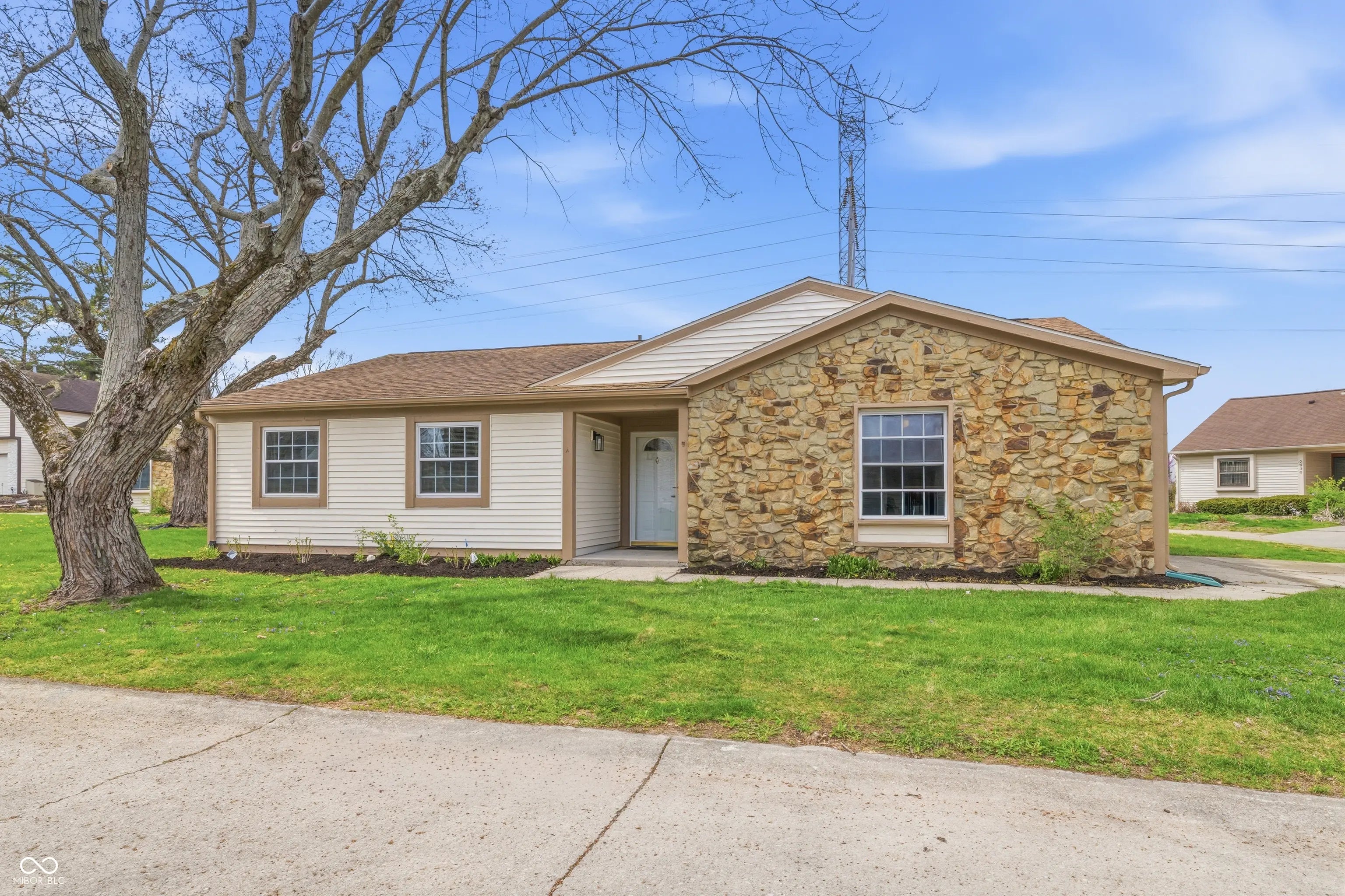 Photo of 2922 Horse Hill West Drive W Indianapolis, IN 46214