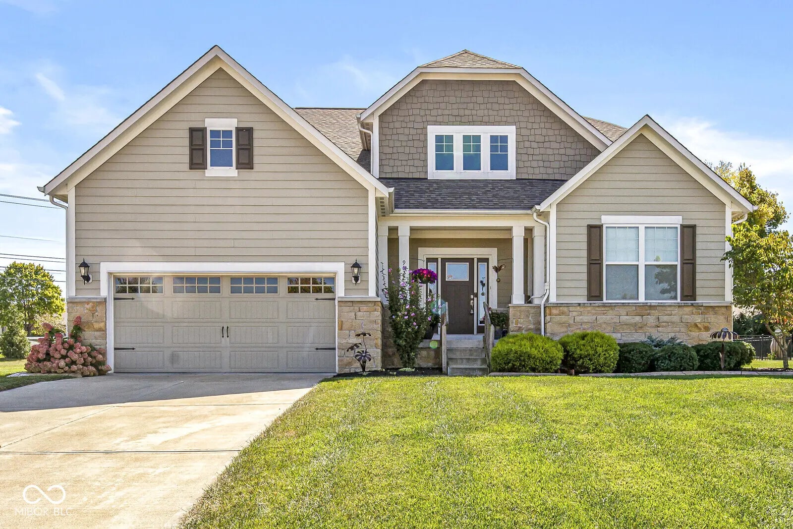 Photo of 9627 Summerton Drive Fishers, IN 46037