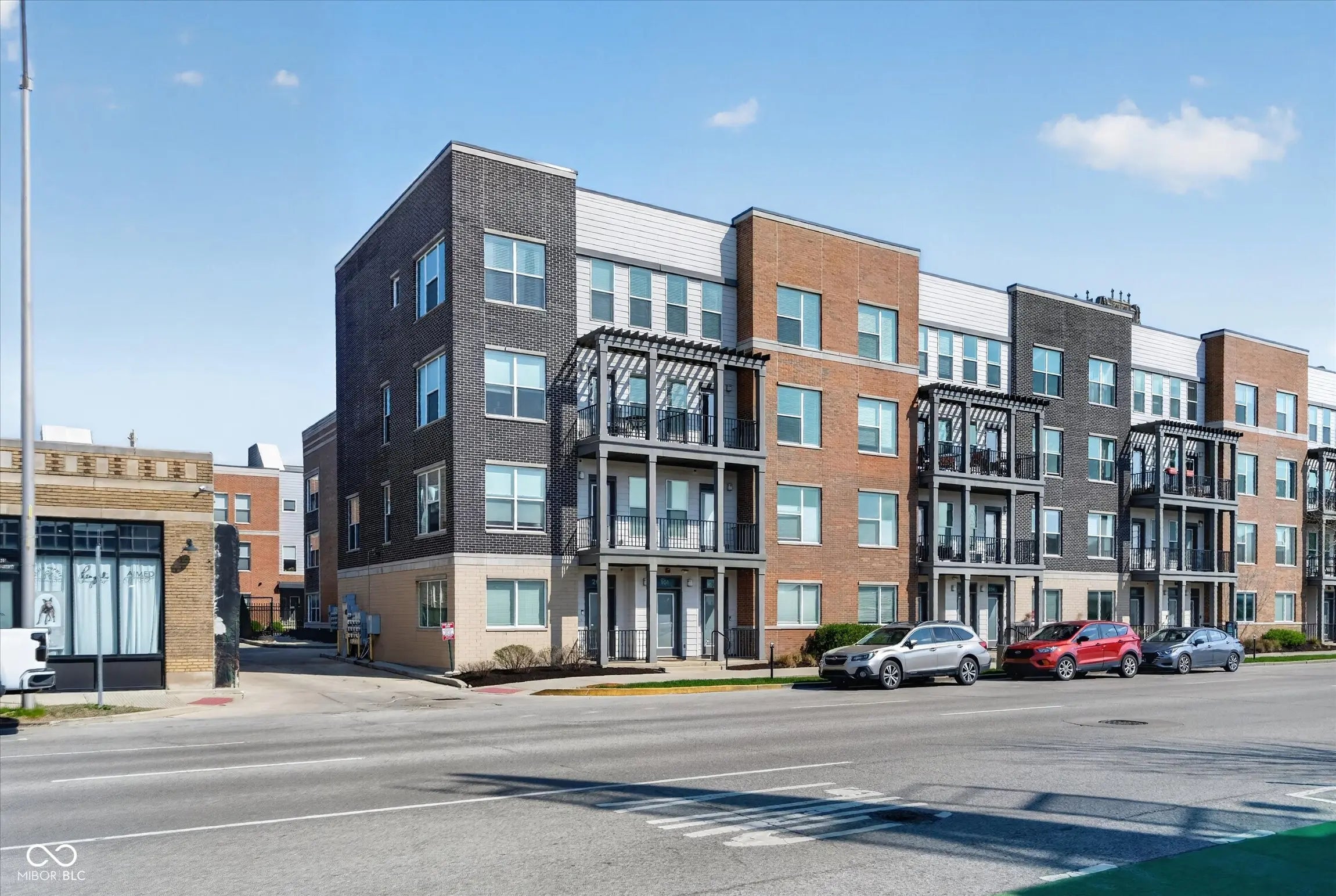 Photo of 727 N Illinois Street 202 Indianapolis, IN 46204