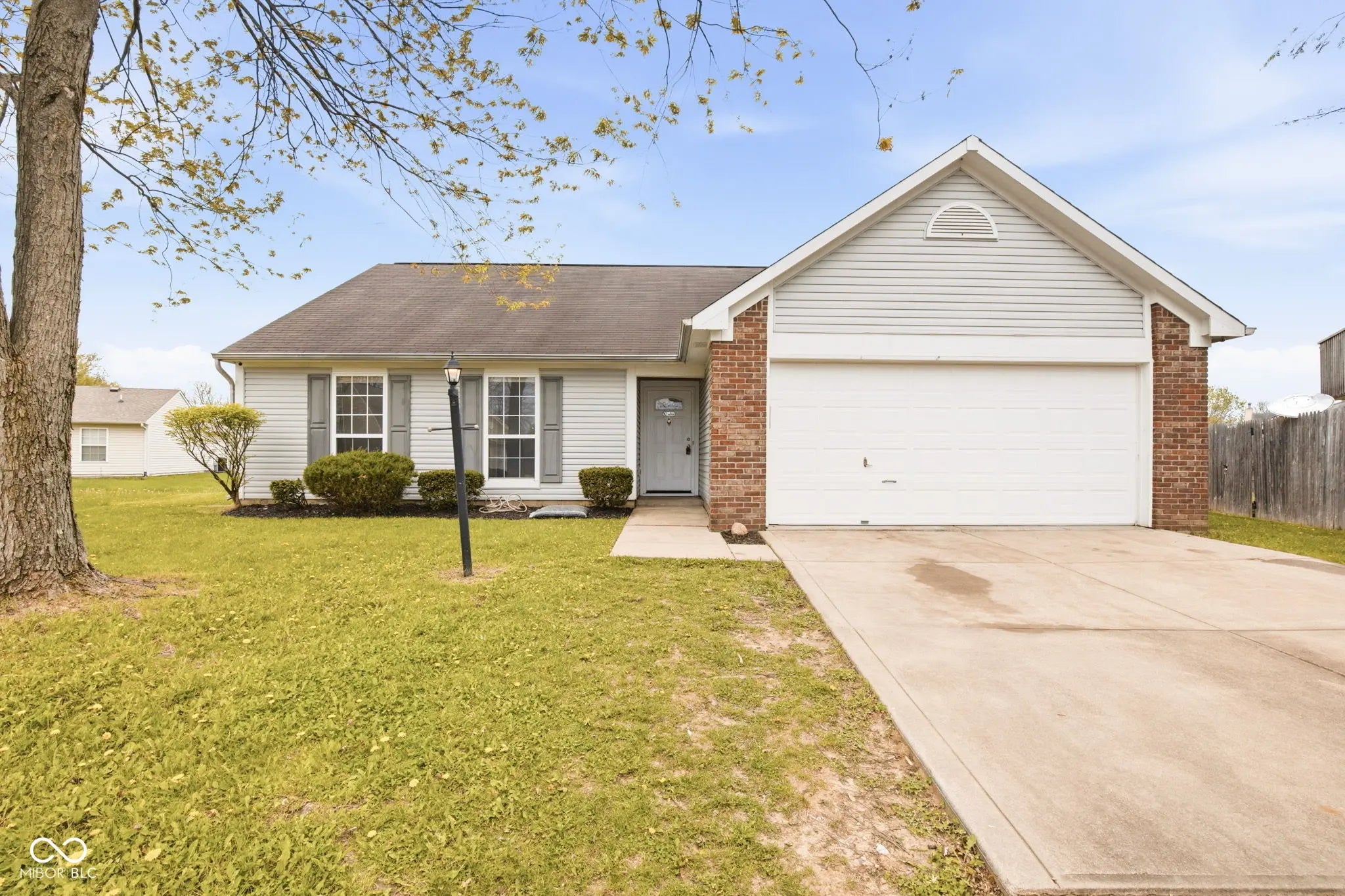 1908 Red Leaf Court, Indianapolis