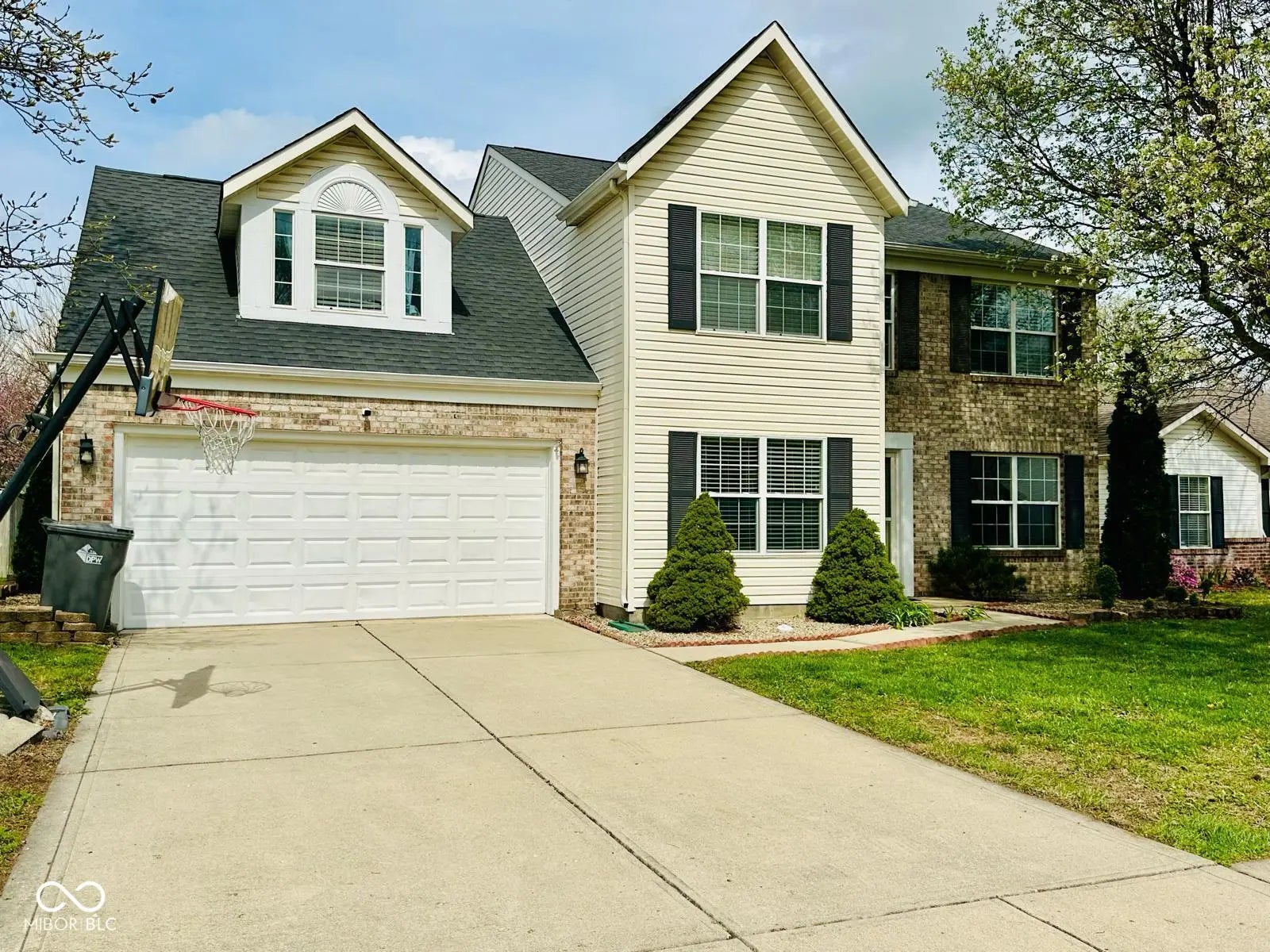 6932 Thousand Oaks Lane, Indianapolis