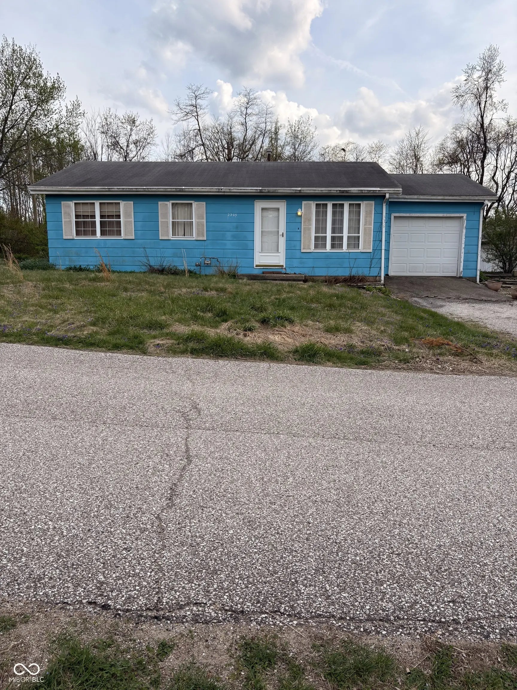 2305 W Beaumont Lane, Bloomington