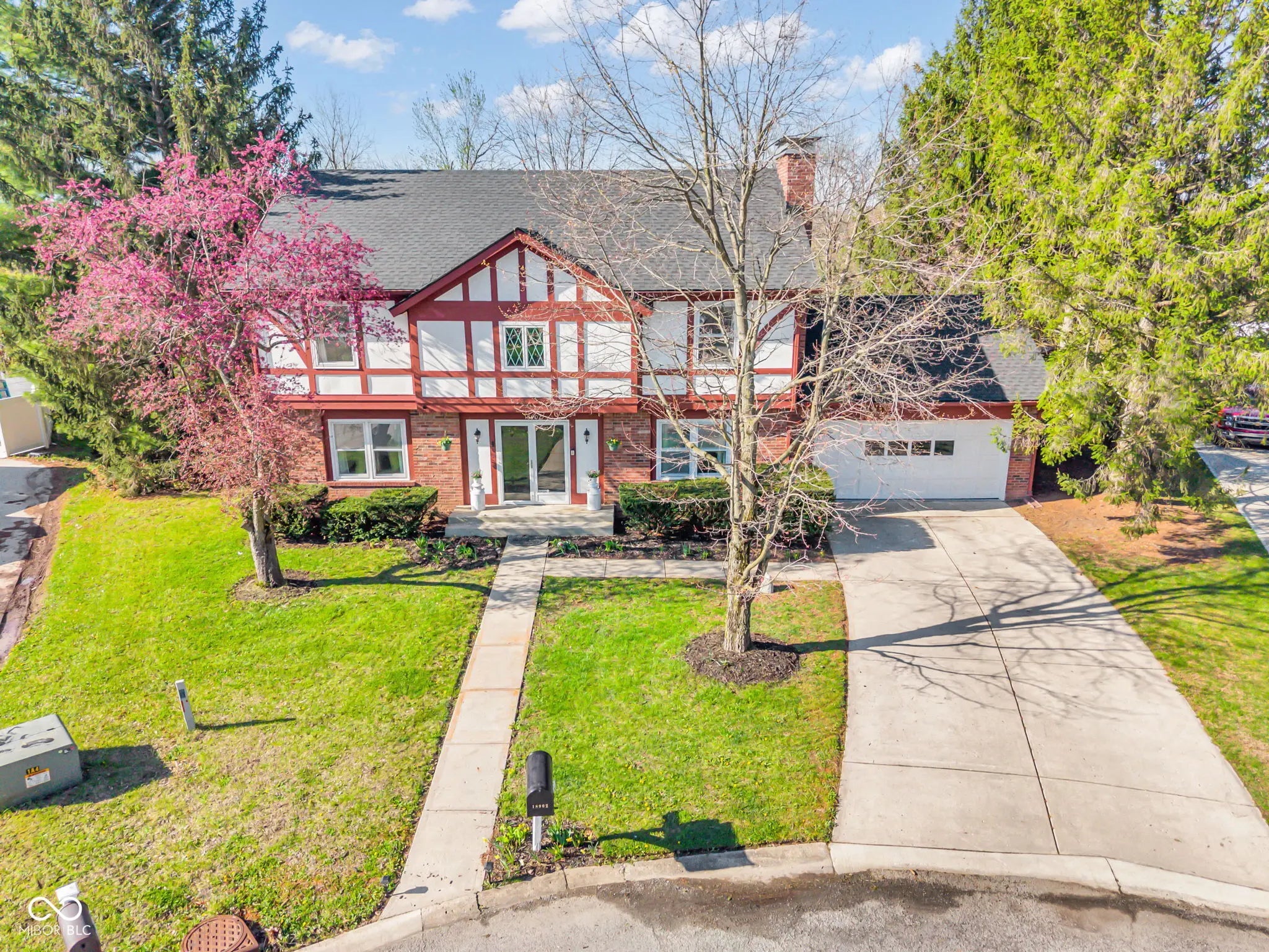 18902 Northbrook Circle, Westfield