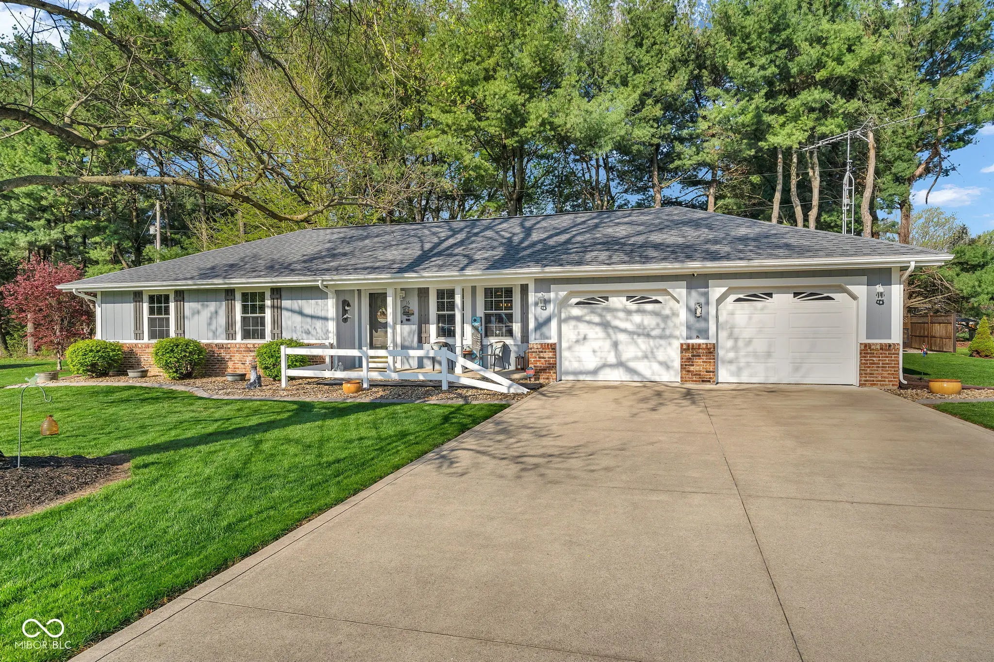 16 U Drive, Cloverdale