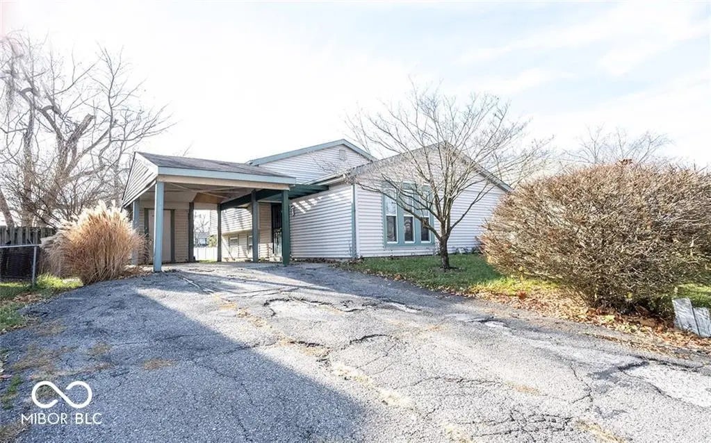 Photo of 9437 Pepperidge Drive Indianapolis, IN 46235