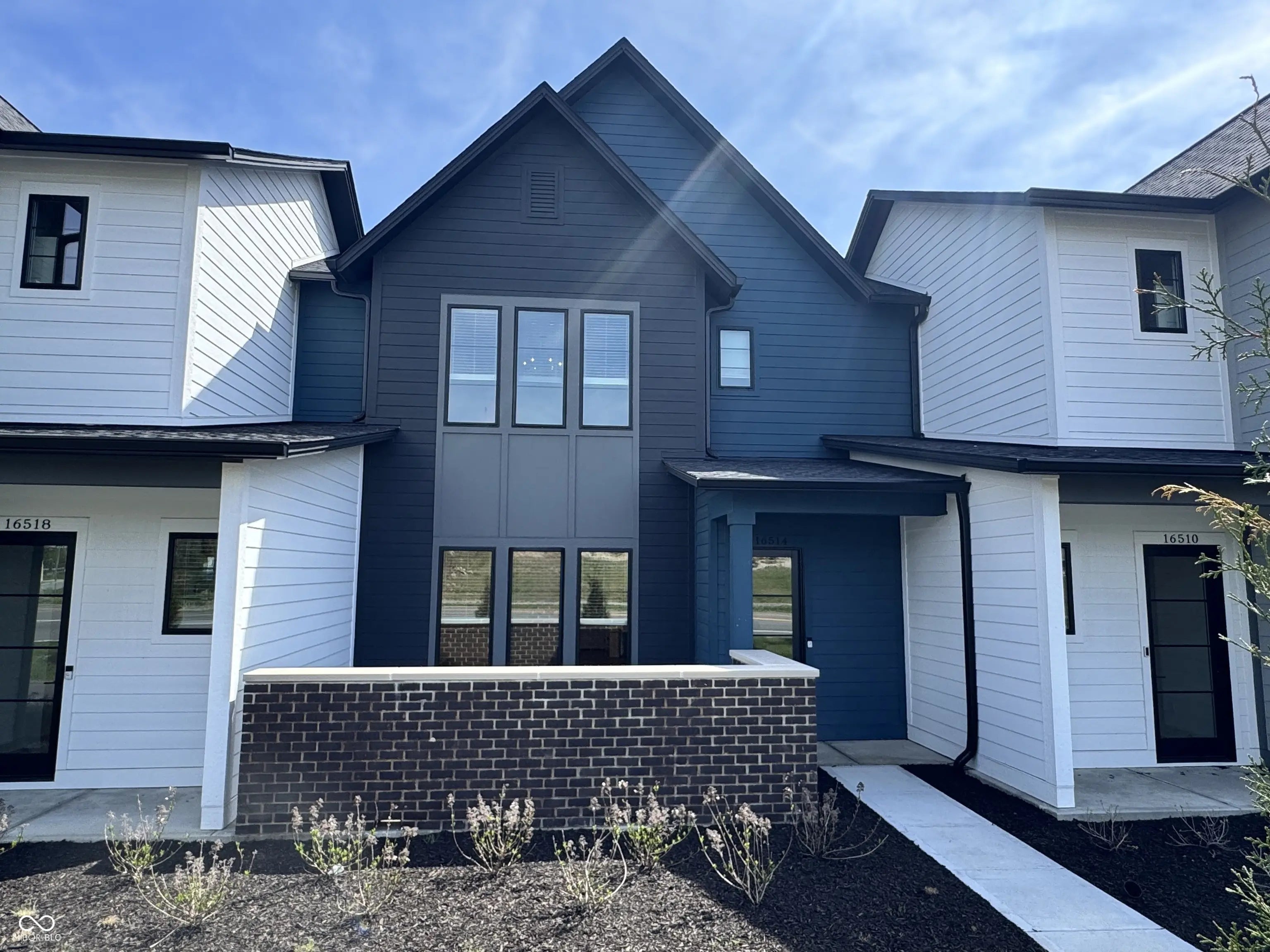 16514 Deerpath Way, Westfield