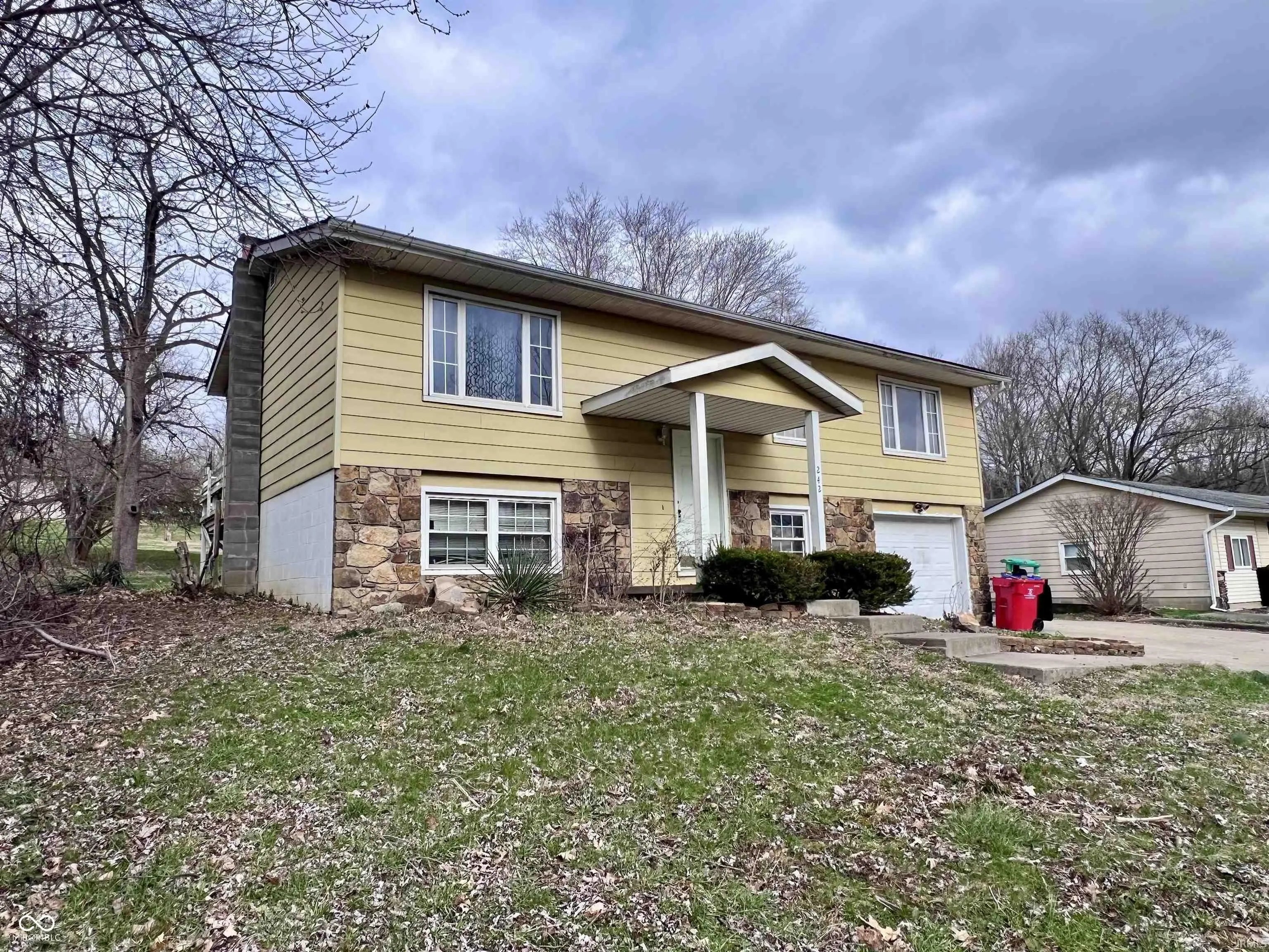 Photo of 242 W Main Street Ellettsville, IN 47429