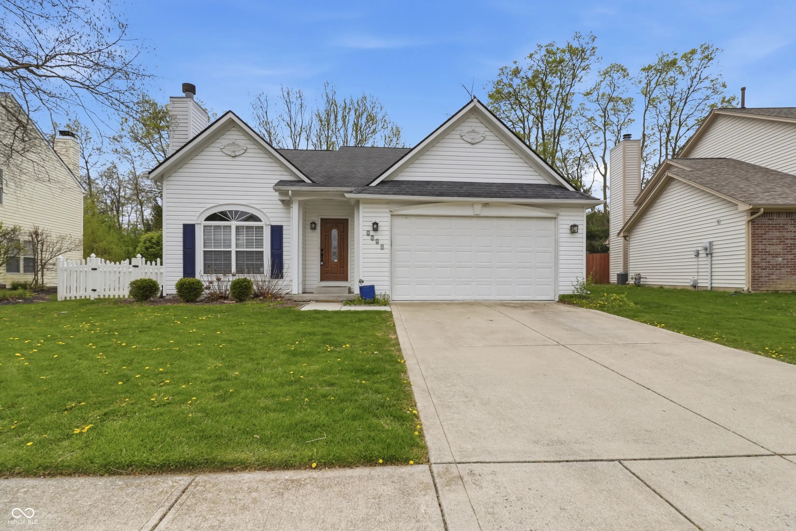 Photo of 9697 Bradford Knoll Drive Fishers, IN 46037