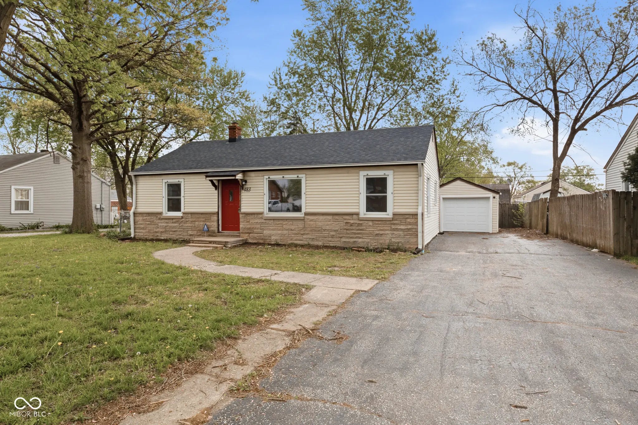 Photo of 483 S Somerset Avenue Indianapolis, IN 46241