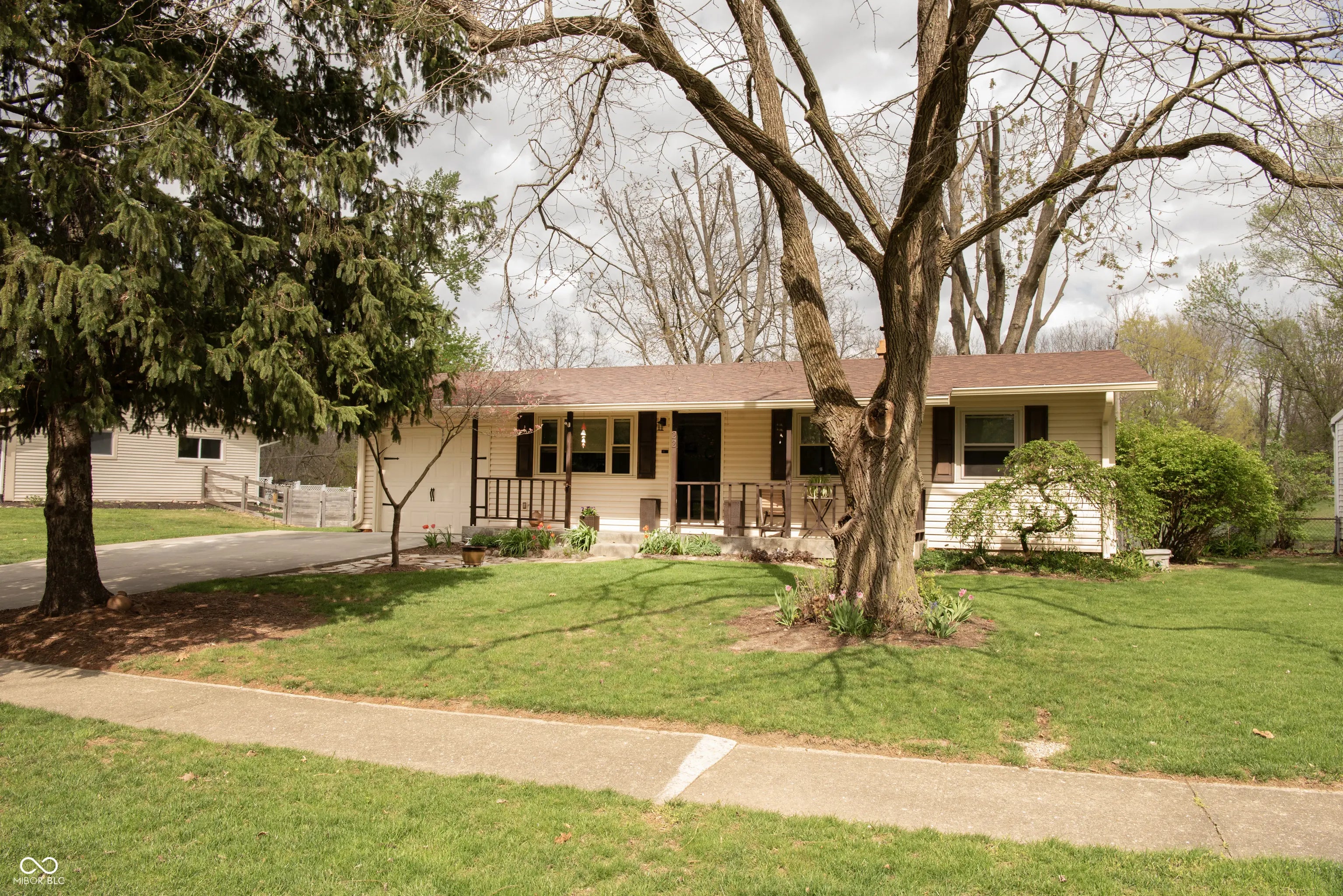 222 Westlea Drive, Westfield