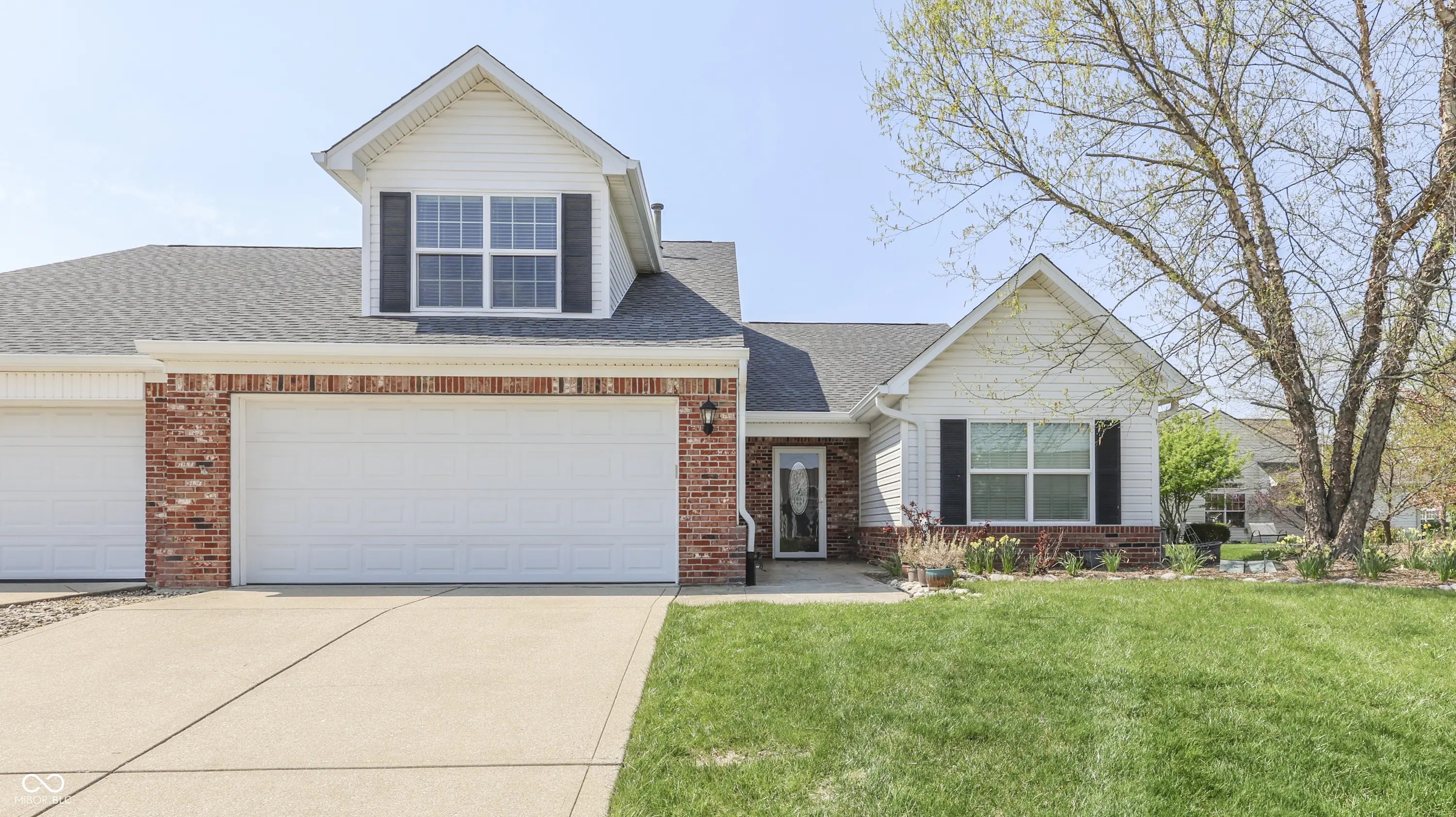 Photo of 1304 Flintlock Drive Greenwood, IN 46143