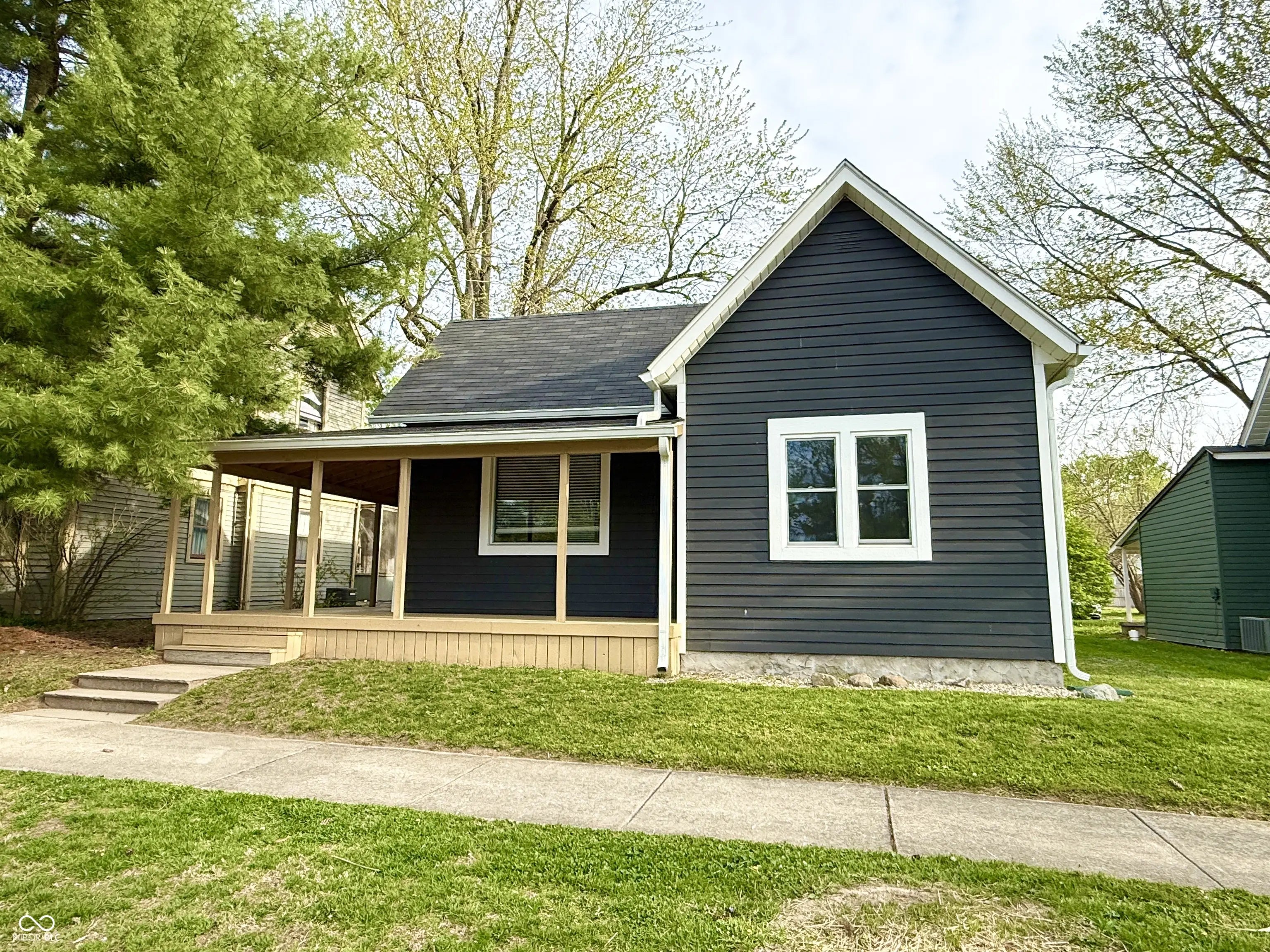 Photo of 1422 Grant Street Noblesville, IN 46060