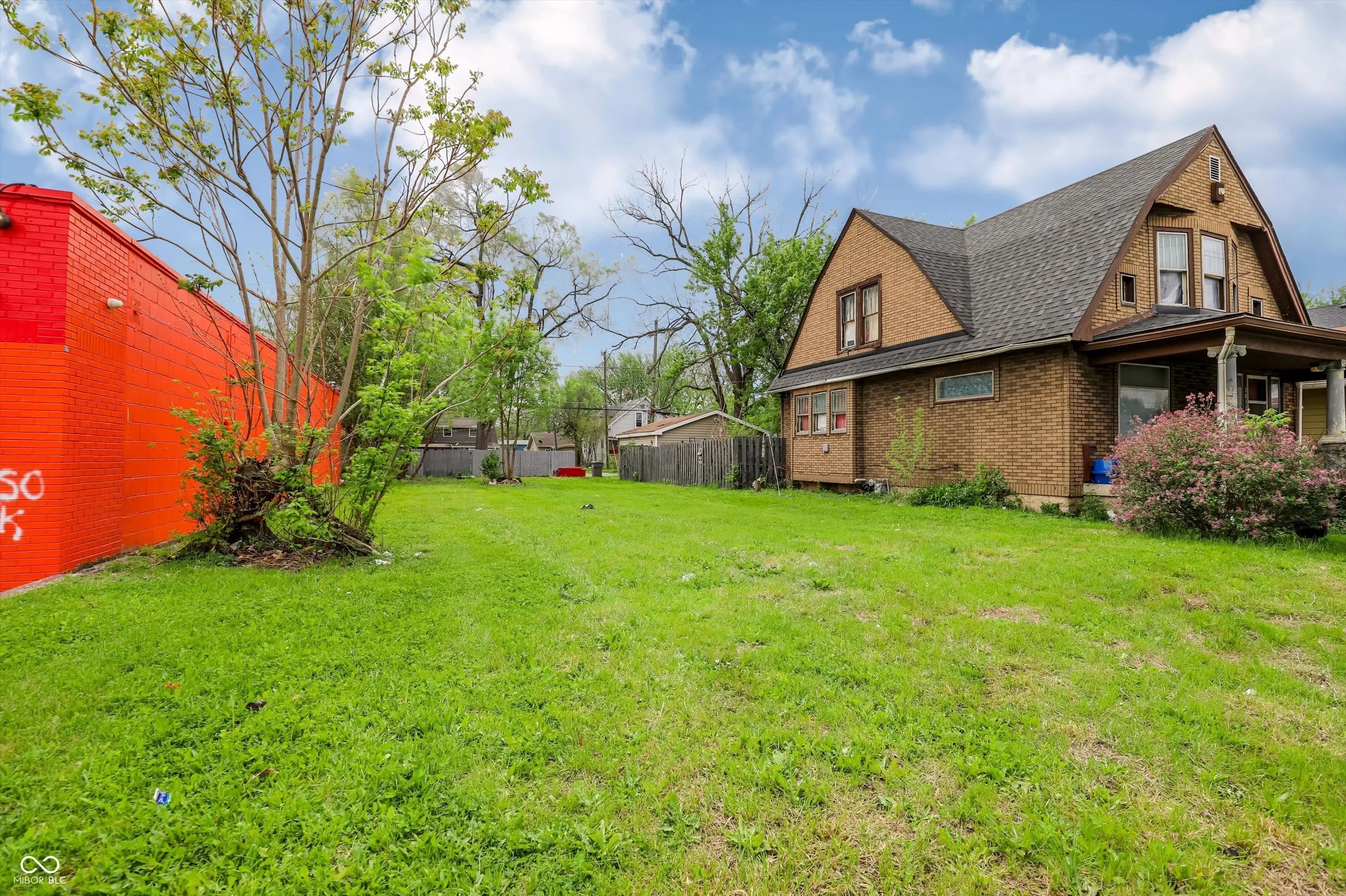 2837 E Michigan Street, Indianapolis