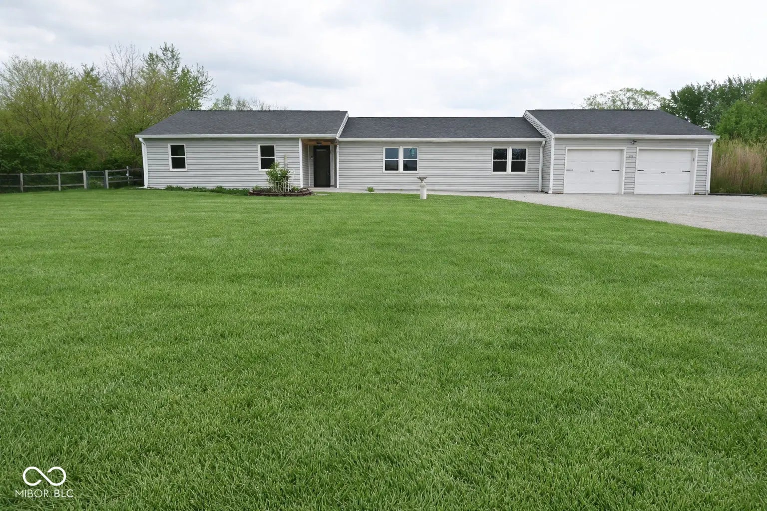 Photo of 3575 N County Road 400 E Danville, IN 46122