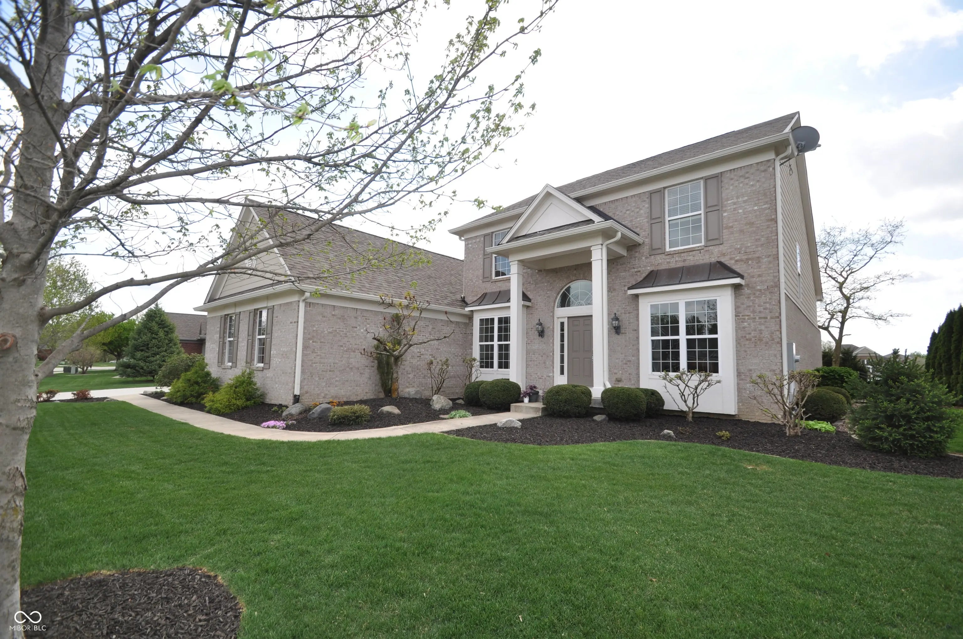 Photo of 4620 Pebblepointe Pass Zionsville, IN 46077