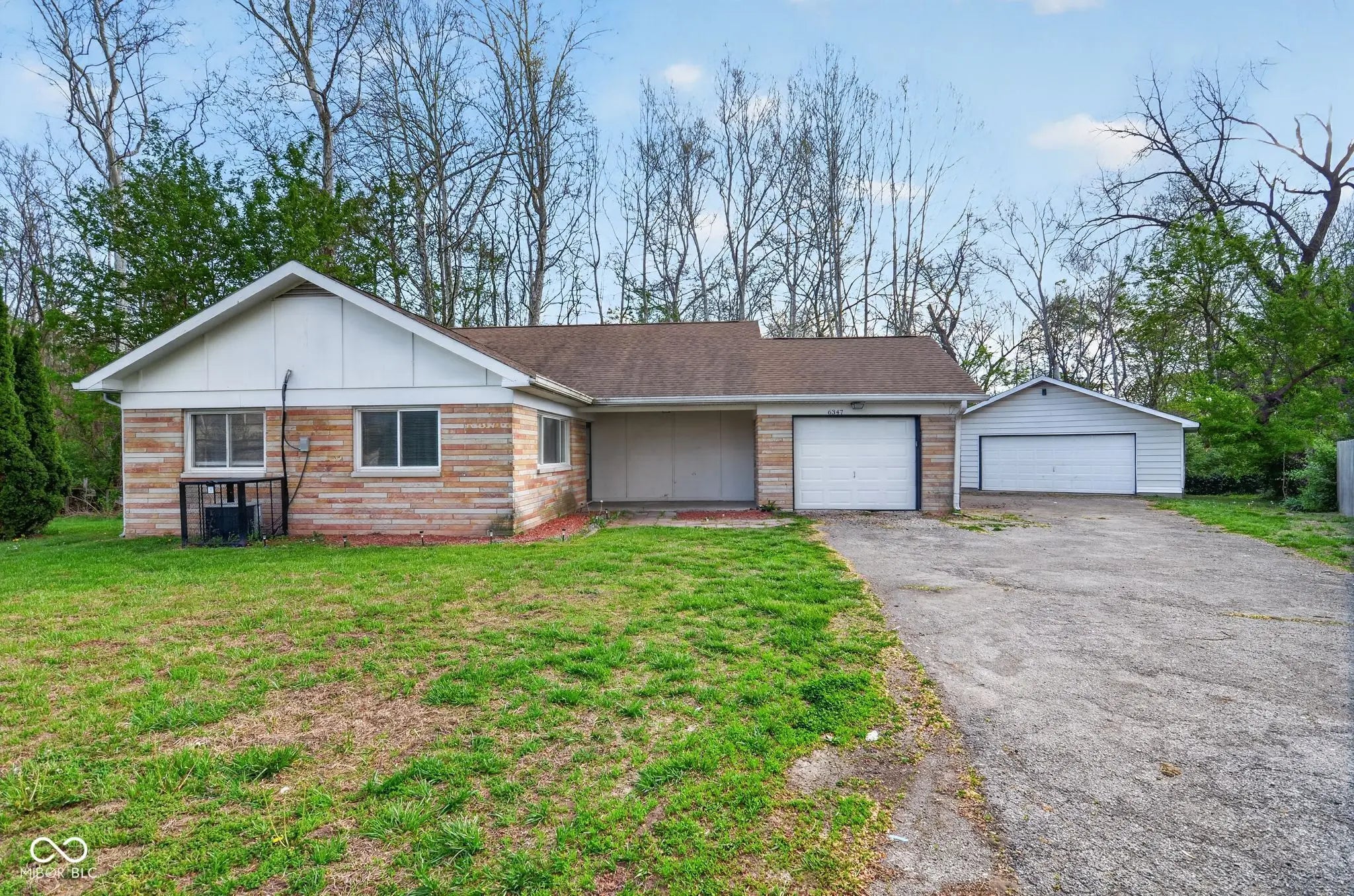 6347 W 15th Street, Indianapolis