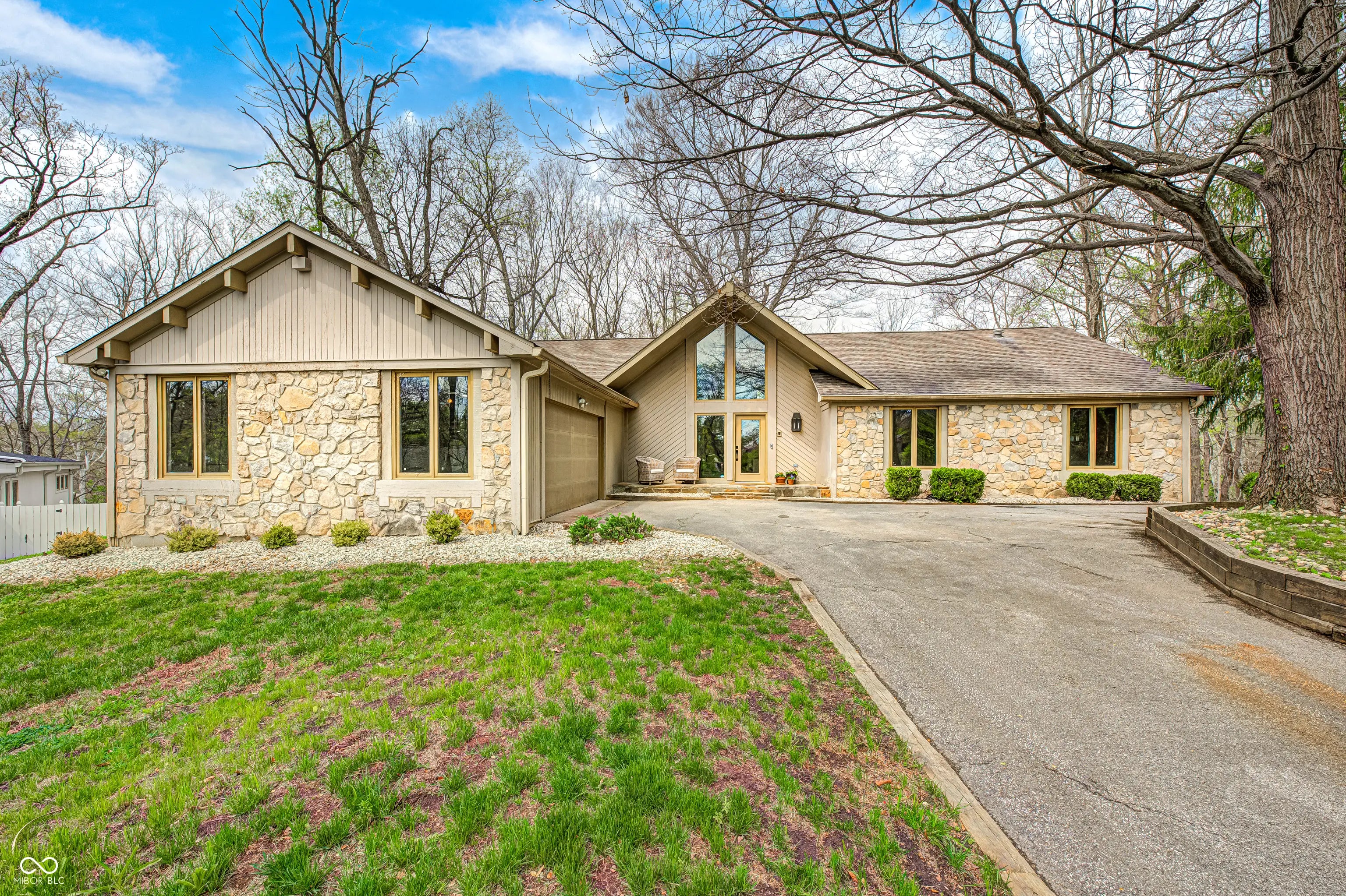 6908 Creekridge Trail, Indianapolis