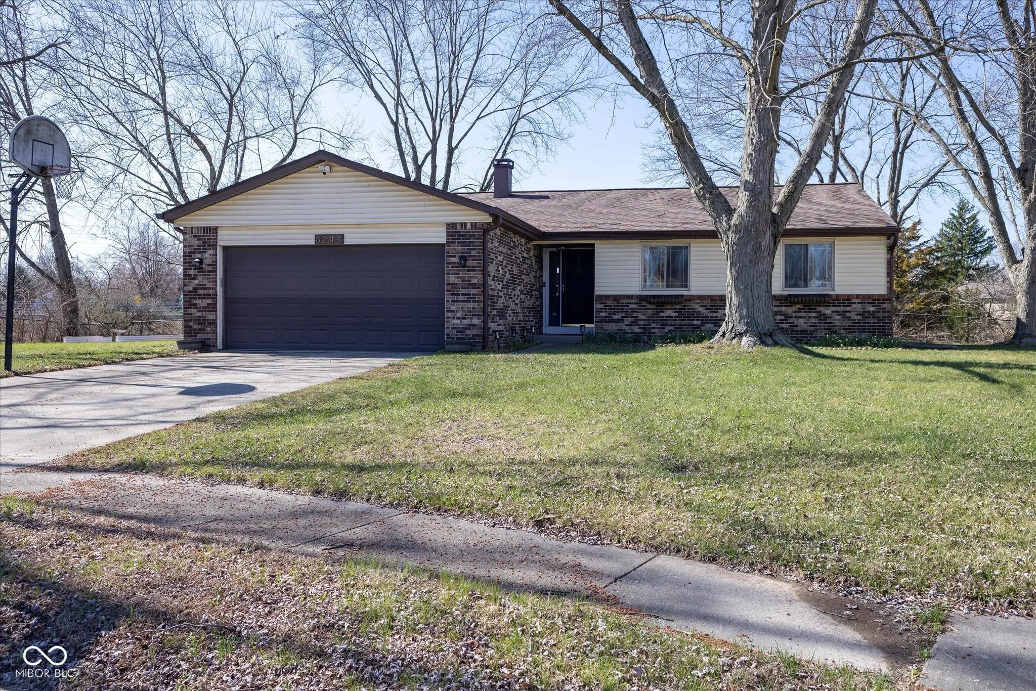 Photo of 8214 Old Farm Road Indianapolis, IN 46256