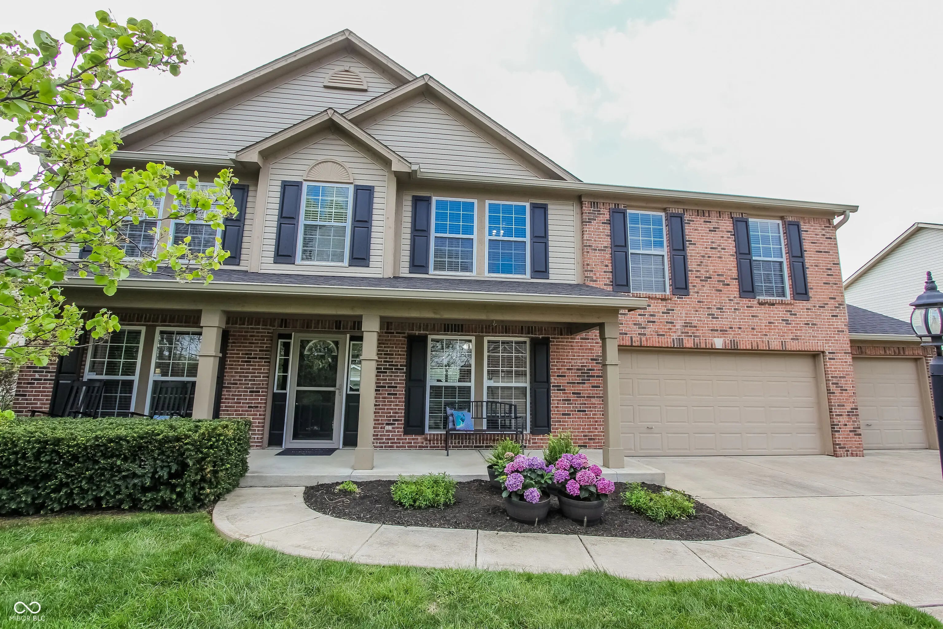 8005 Stoney Bend Court, Indianapolis