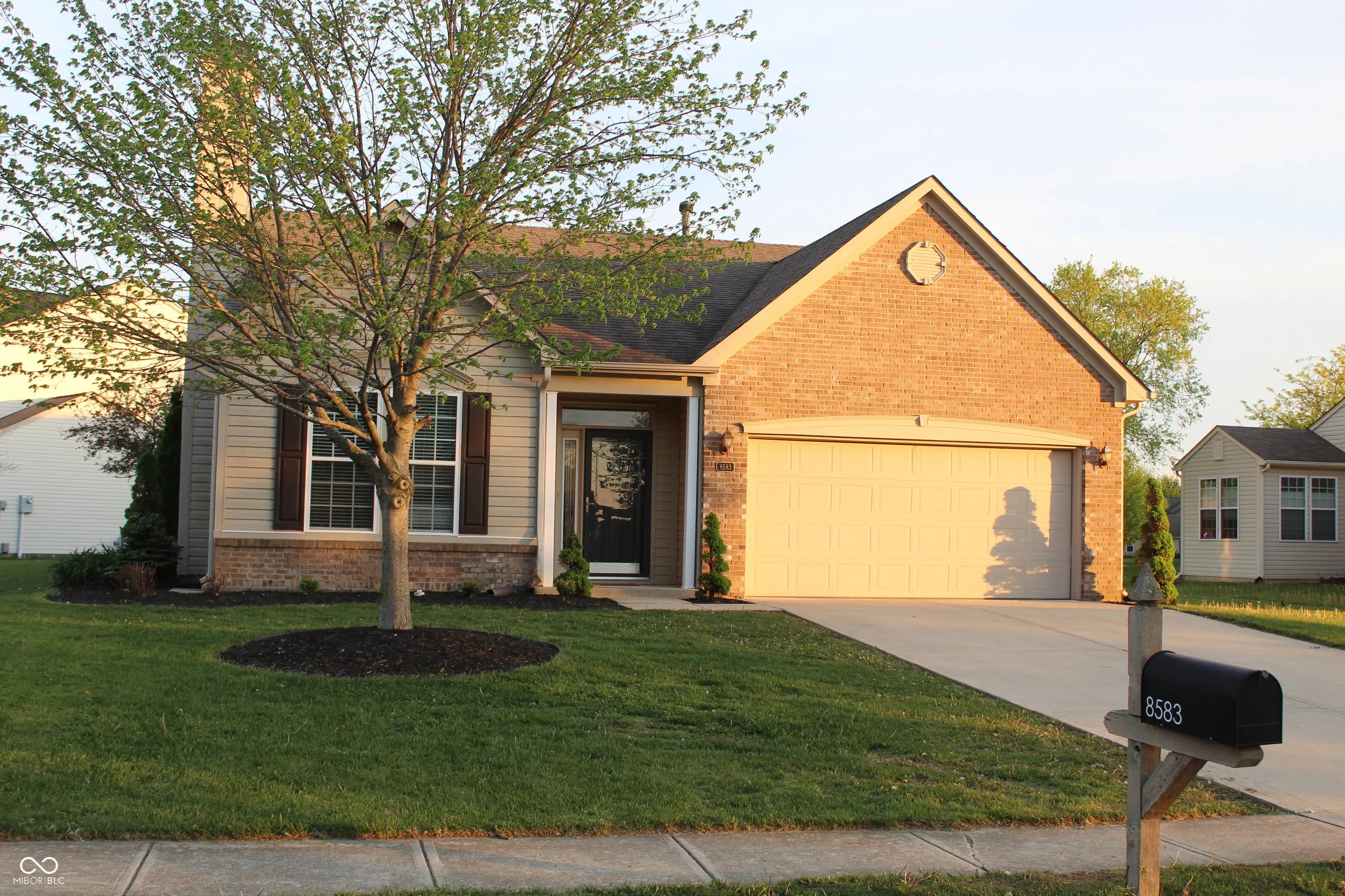 Photo of 8583 Frosty Rose Drive Avon, IN 46123