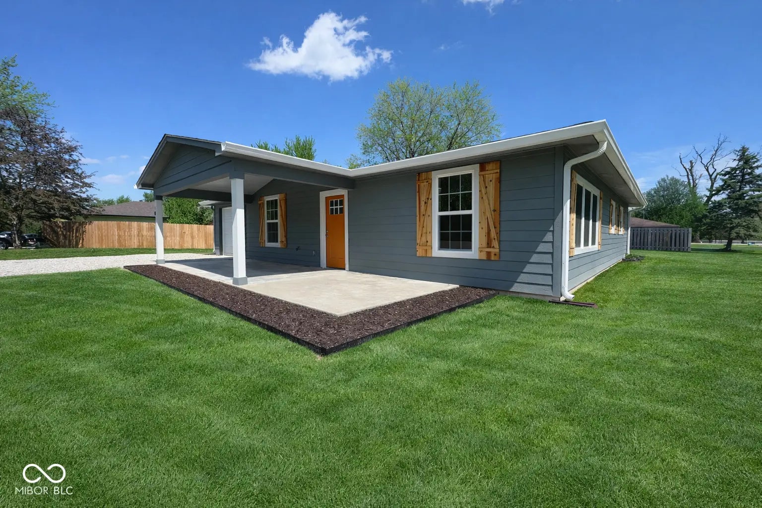 Photo of 489 Beverly Drive Zionsville, IN 46077