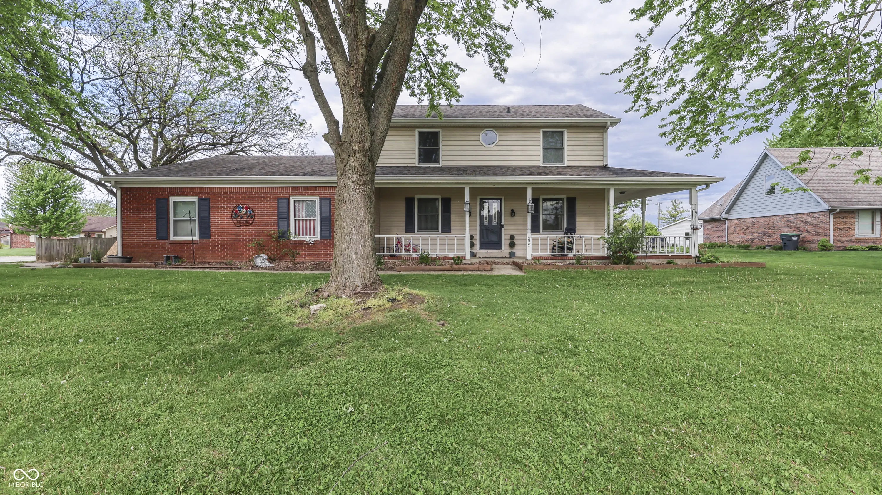 Photo of 522 La Reforma Drive Greenwood, IN 46143