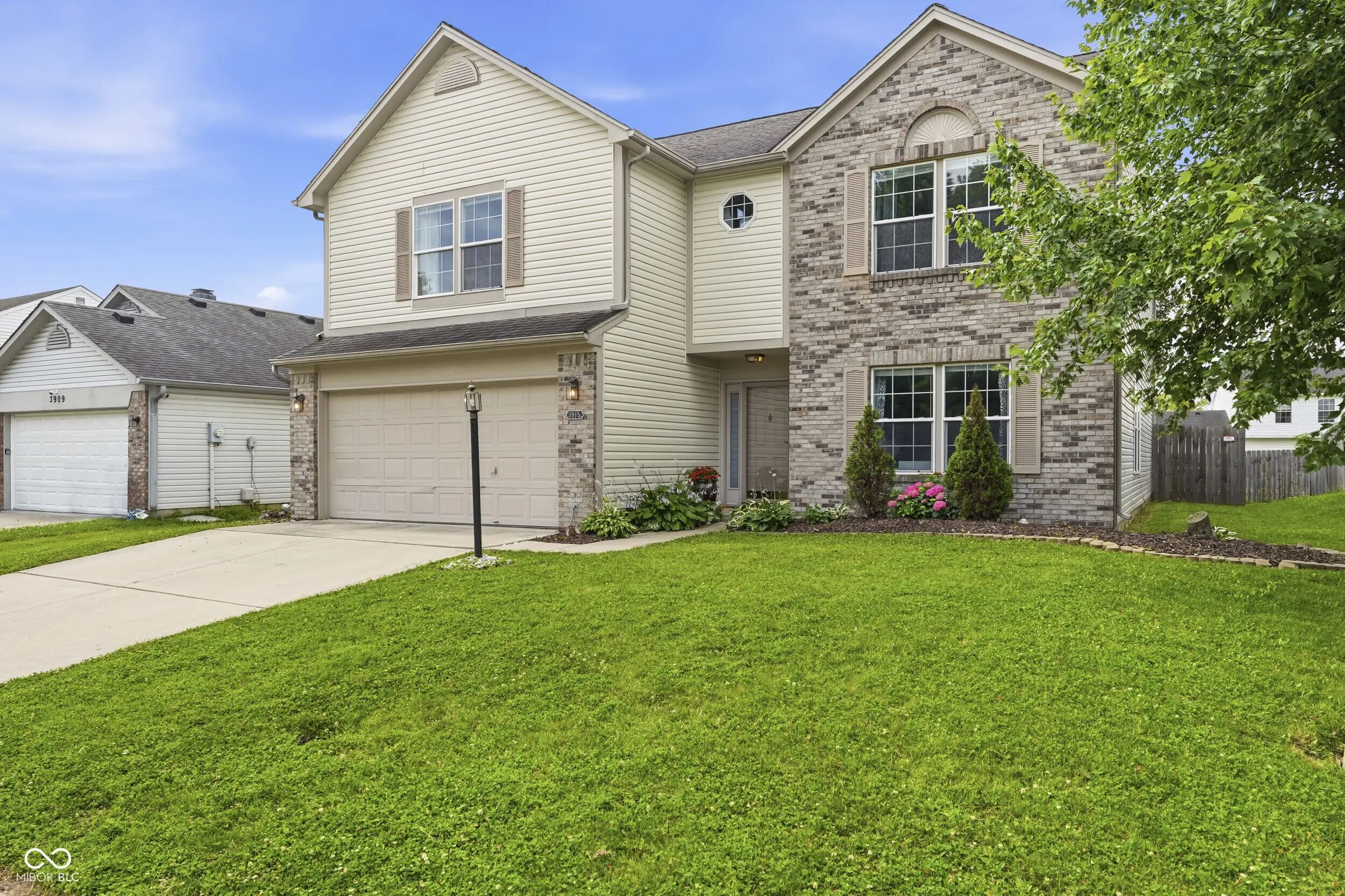 Photo of 3915 Rosefinch Circle Indianapolis, IN 46228